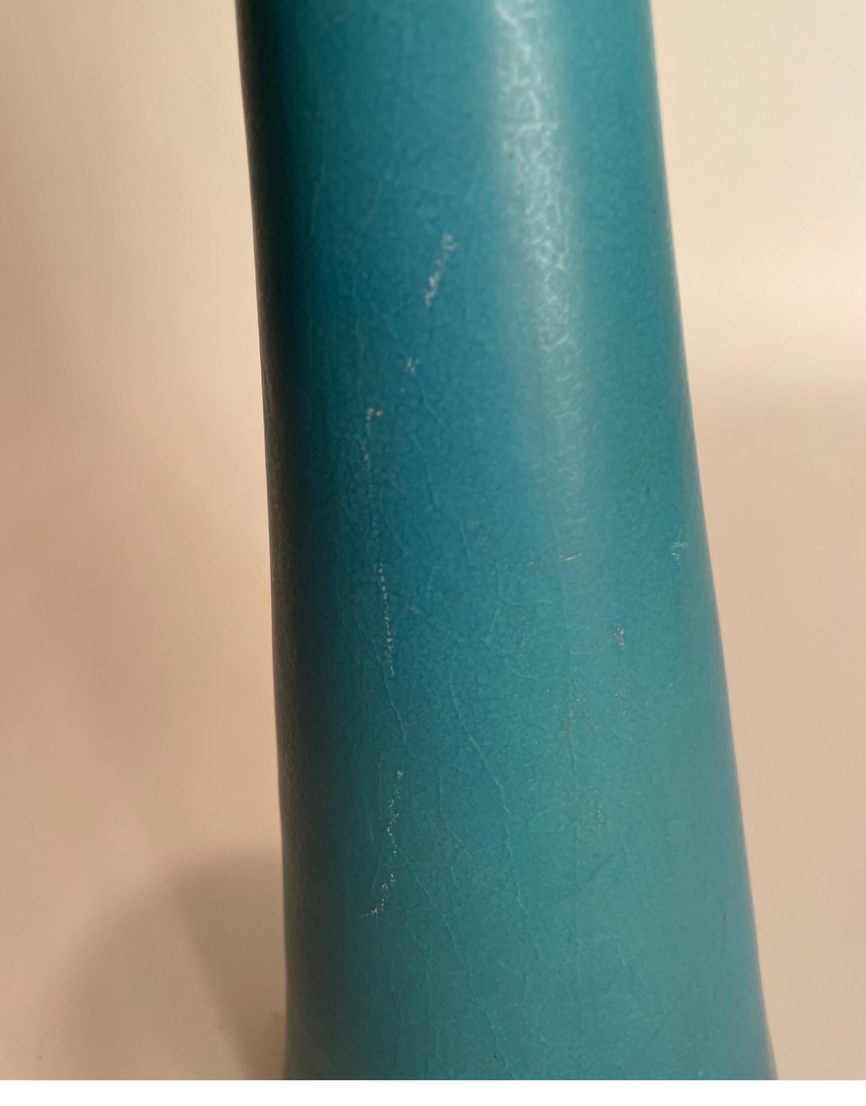 Türkisfarbene Van Briggle-Vase im Zustand „Gut“ im Angebot in Chicago, IL