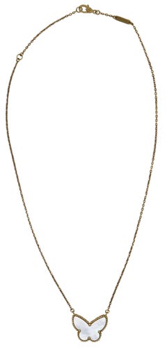 Van Cleef & Arpels - Collier de nacre avec pendentif "Lucky Alhambra Butterfly"