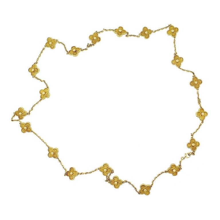 Van Cleef and Arpels 20 Motif Necklace For Sale at 1stDibs