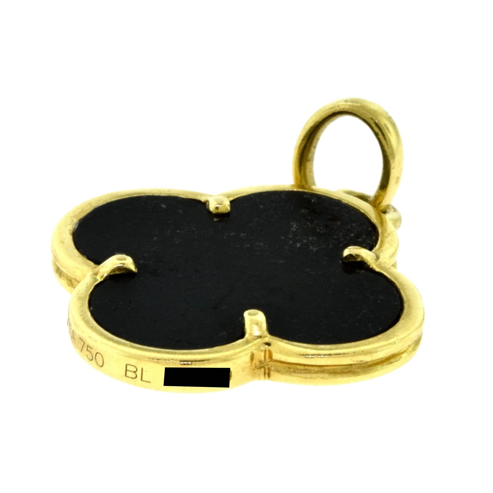 Van Cleef & Arpels Black Onyx Magic Alhambra Gold Pendant Charm In Excellent Condition For Sale In Miami, FL