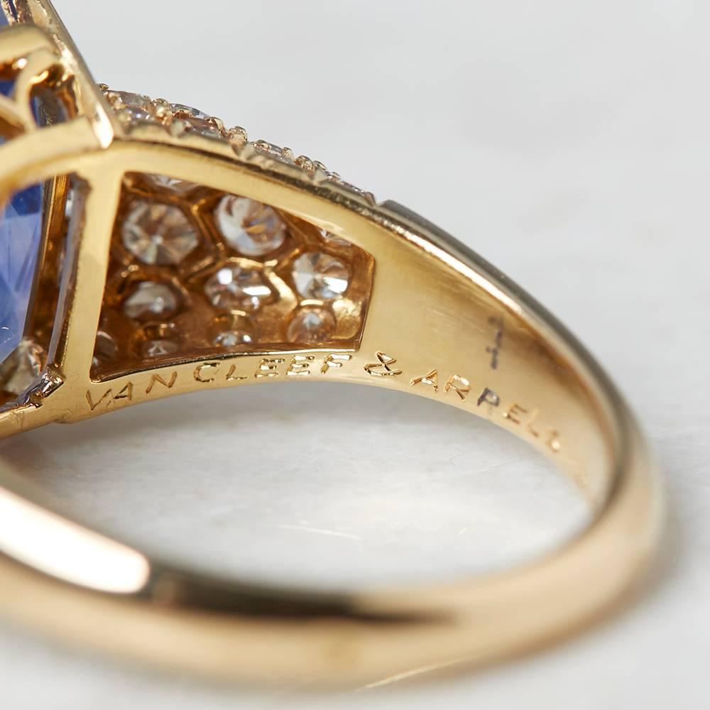 Van Cleef & Arpels 18 Karat Yellow Gold Certified Ceylon Sapphire Diamond Ring In Excellent Condition In Bishop's Stortford, Hertfordshire