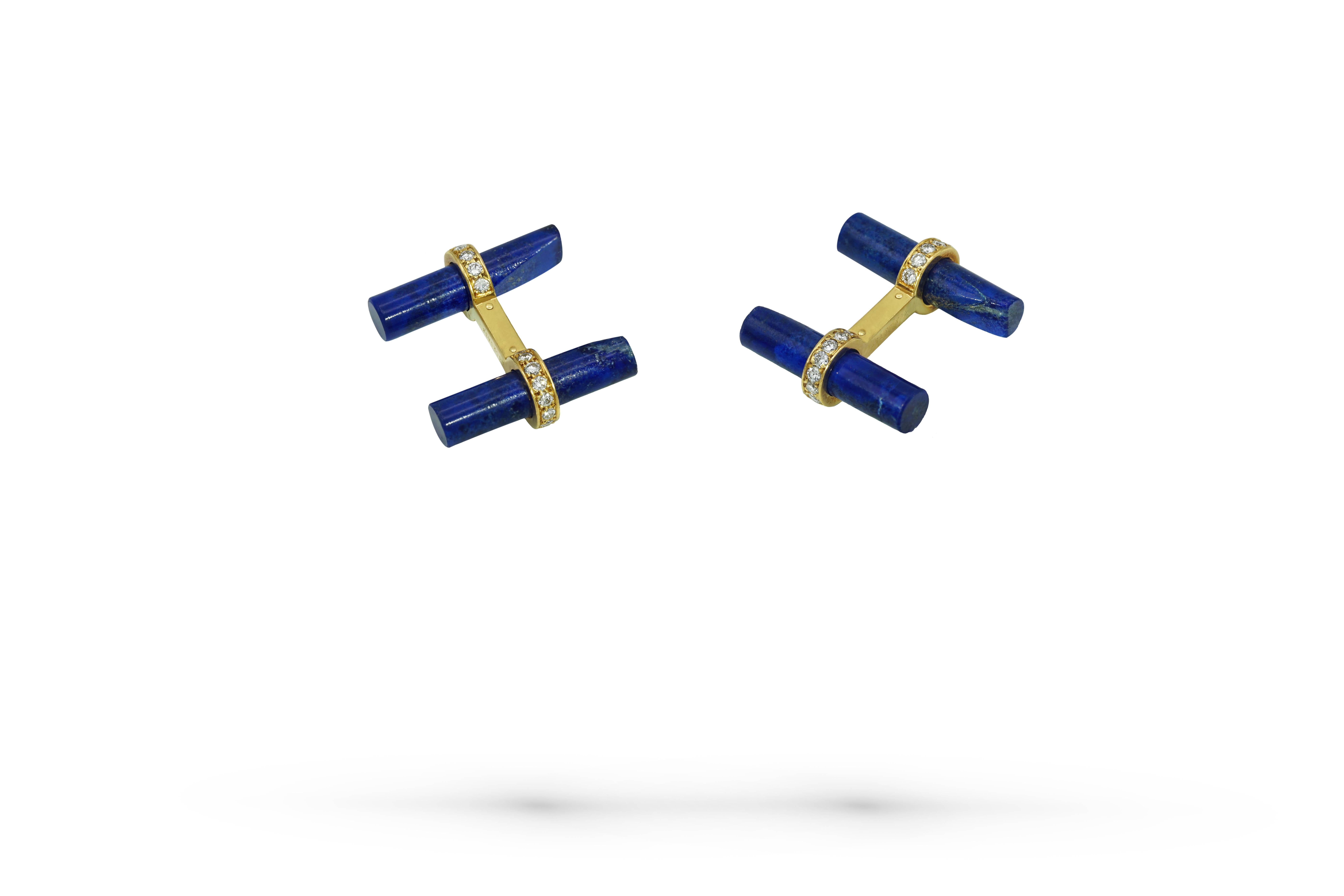 Van Cleef & Arpels Cufflinks in yellow gold, diamonds and three possibilities of extremities : yellow gold, onyx or lapis-lazuli. 
Signed and numbered. 
Circa 1970-80. 
Comes with the original box. 
(21,4 grs)