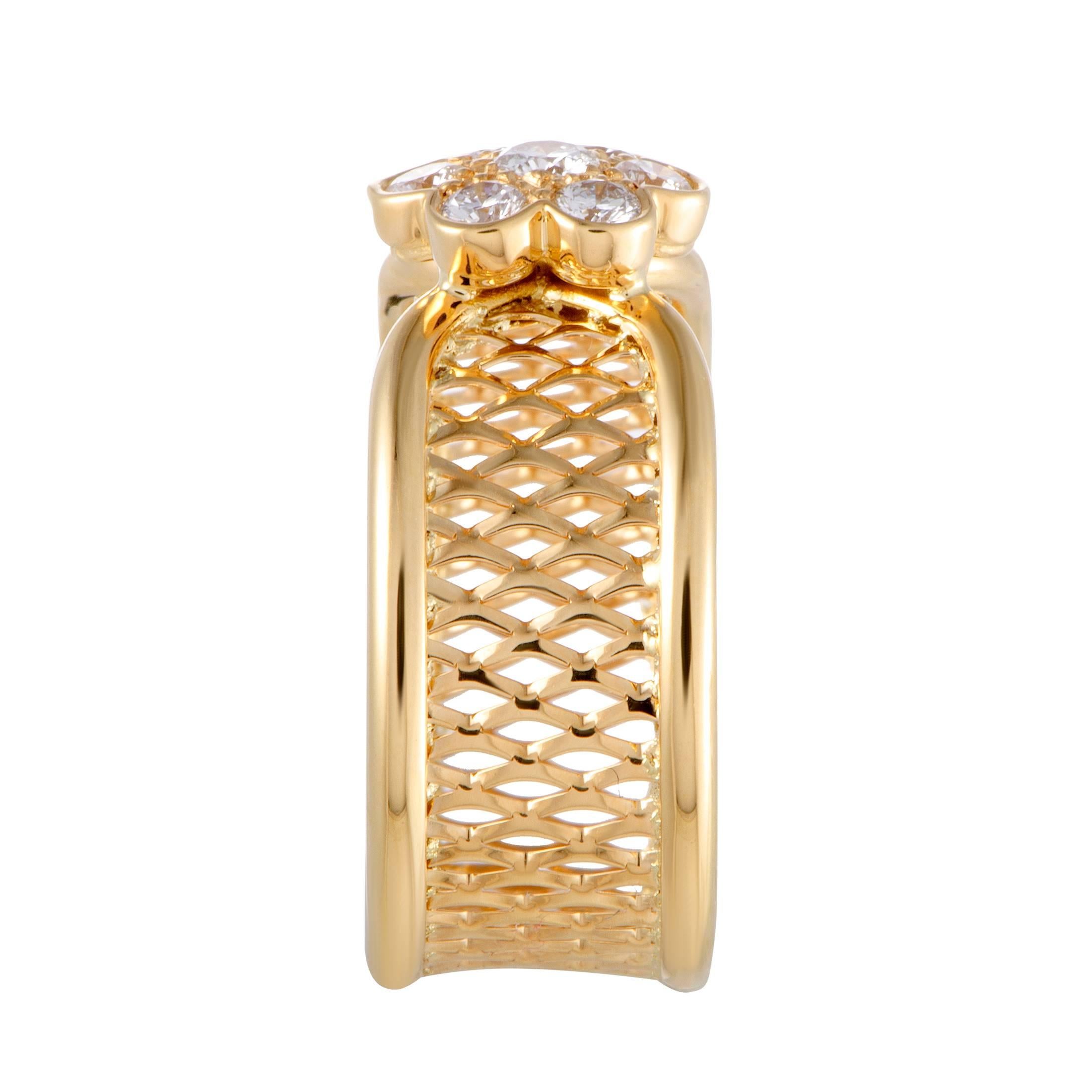 Round Cut Van Cleef & Arpels Diamond Flower Lattice Gold Band Ring