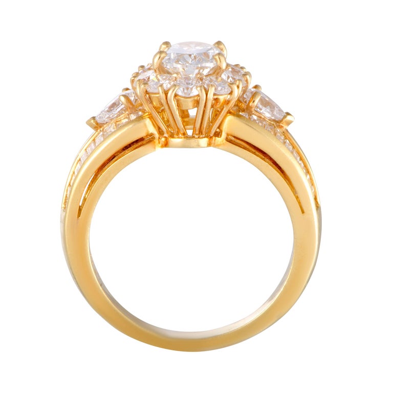 Van Cleef and Arpels Diamond Yellow Gold Flower Ring at 1stDibs | van ...