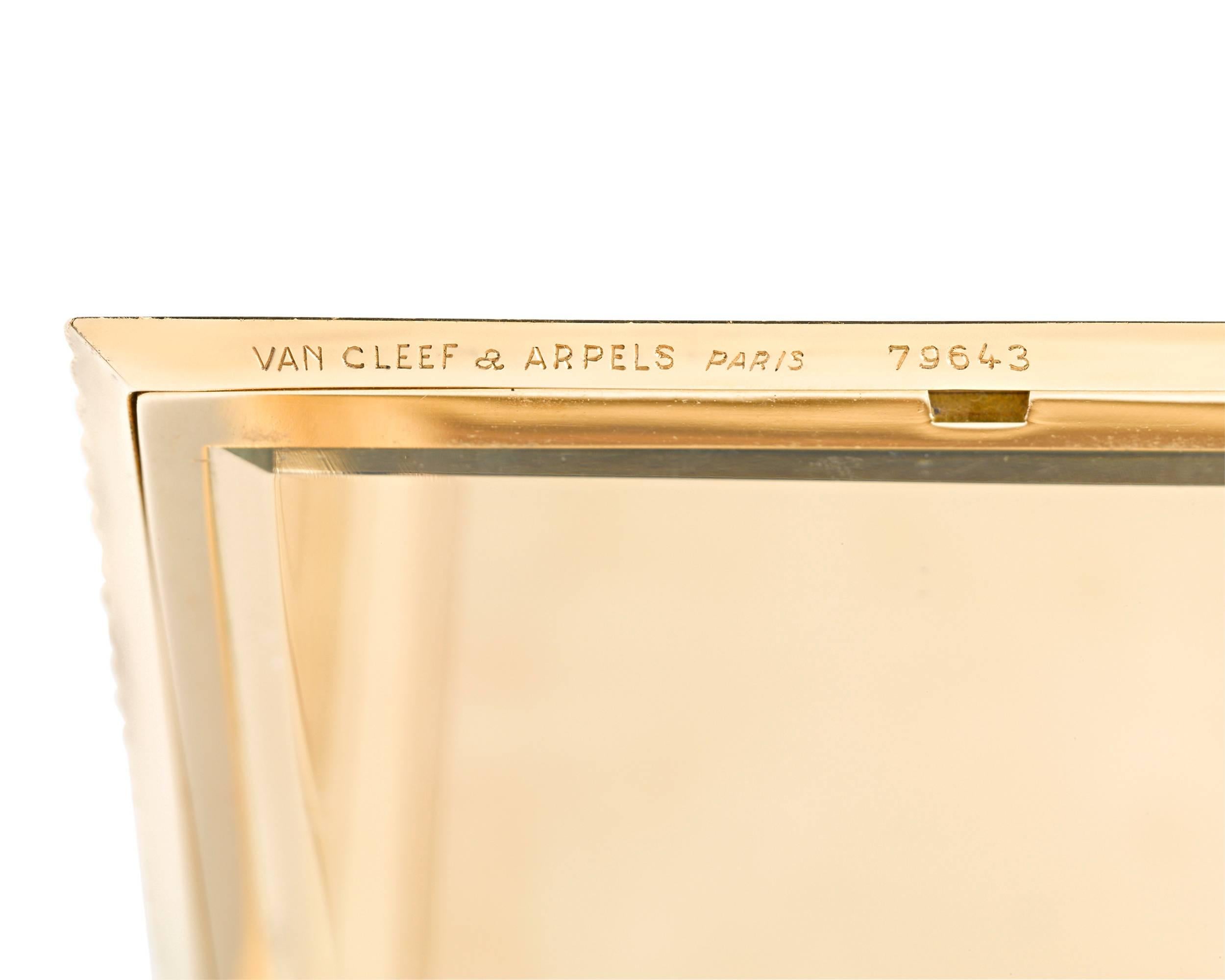 Van Cleef & Arpels Gold and Sapphire Compact In Excellent Condition In New Orleans, LA