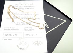 Van Cleef & Arpels Kette mit Anhänger aus reinem Alhambra-Perlmutt in Gold