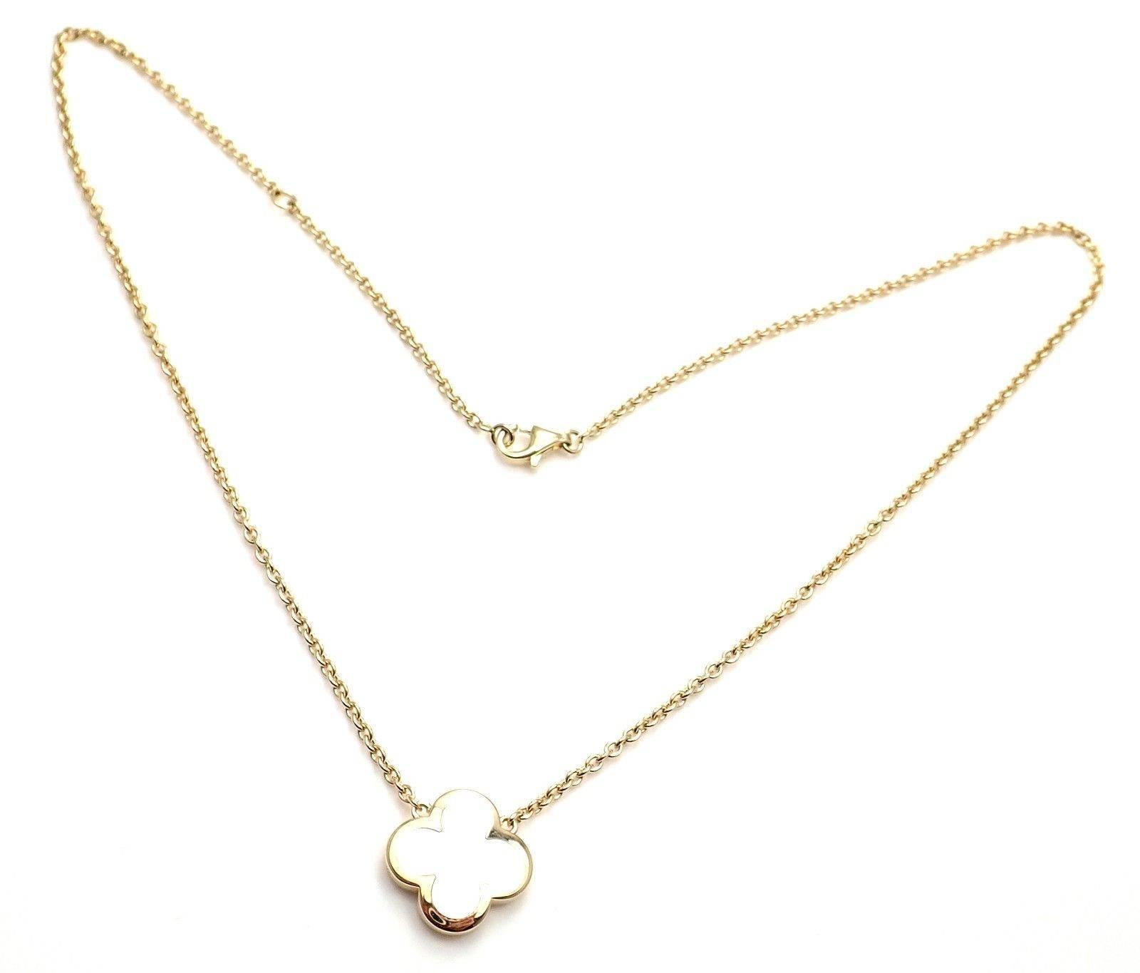 Women's or Men's Van Cleef & Arpels Pure Alhambra Mother-of-Pearl Gold Pendant Necklace