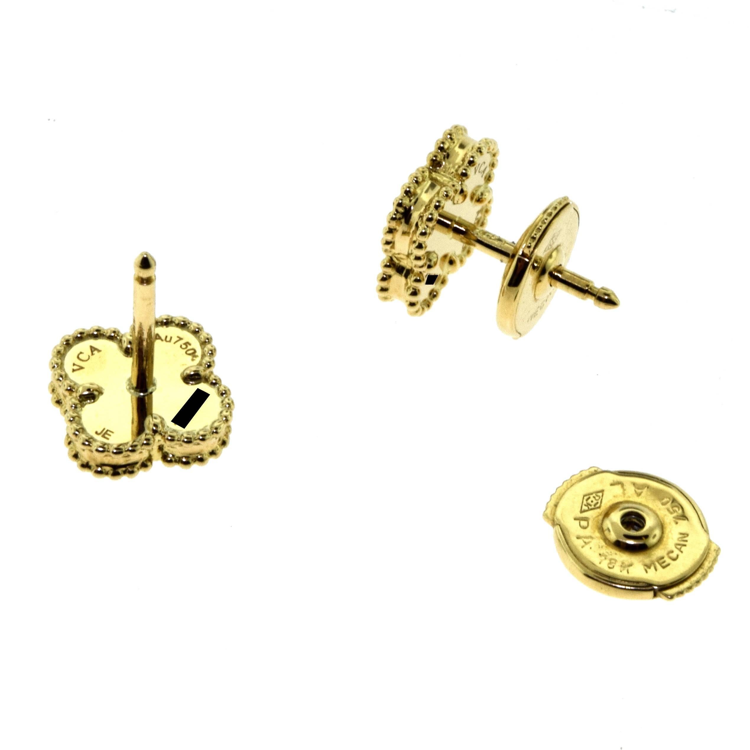 Women's or Men's Van Cleef & Arpels Sweet Alhambra Turquoise 18 Karat Yellow Gold Mini Ear Studs