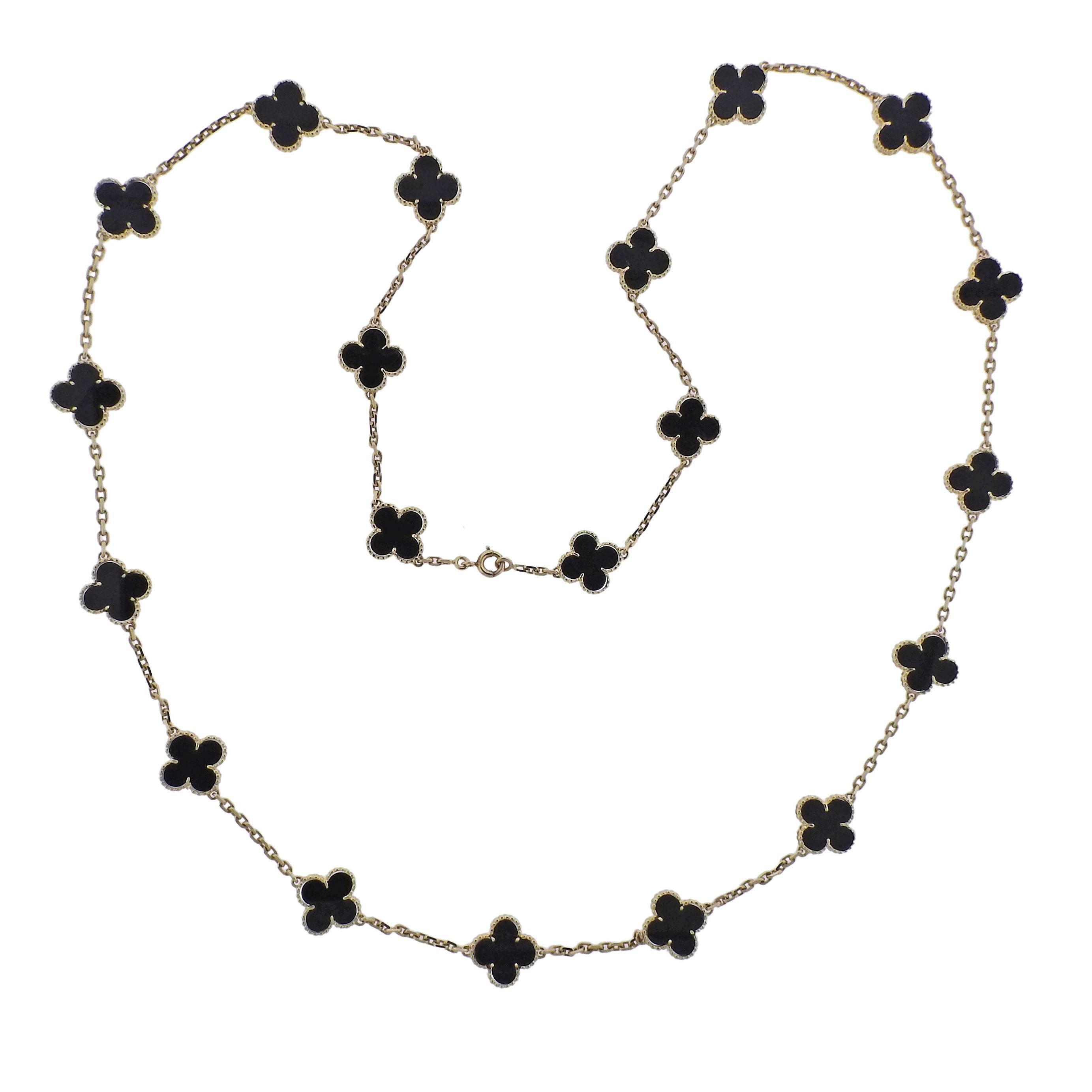 Van Cleef & Arpels Vintage Alhambra 20 Motif Onyx Gold Necklace