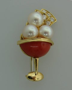 Van Cleef & Arpels Yellow Gold Brooch Pin Clip with Pearl Coral Diamond VCA 1950
