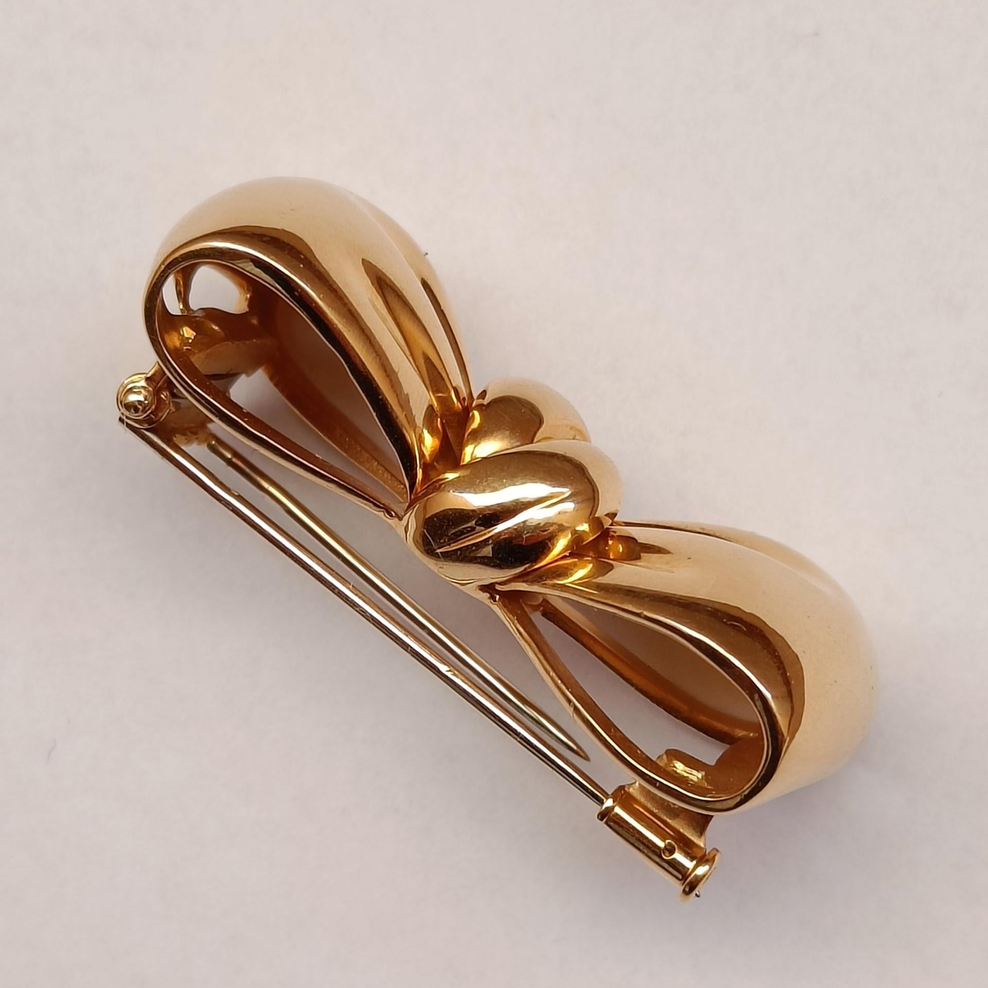 Van Cleef & Arpels 18k Gold Bow Clip Brooch For Sale 1