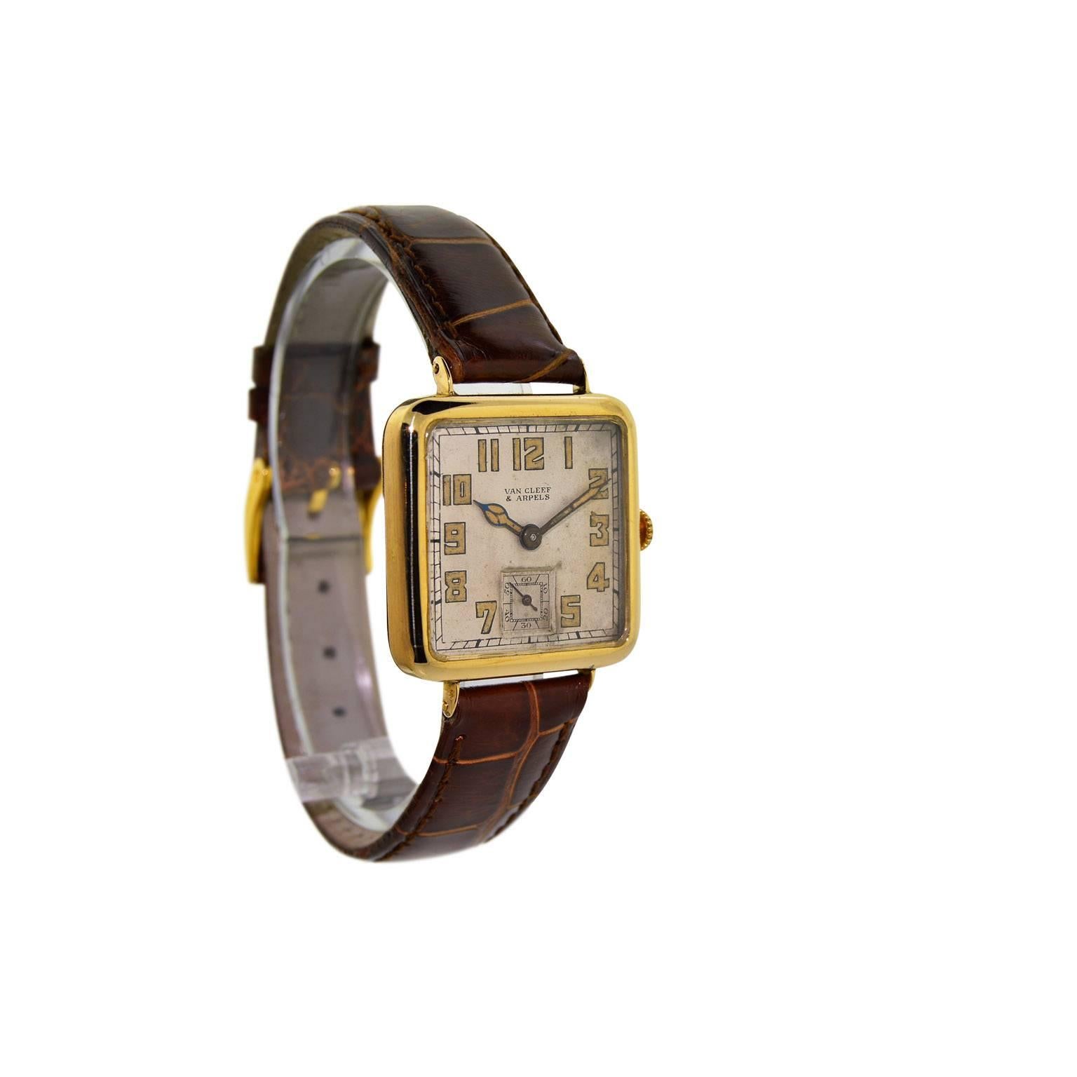 Van Cleef & Arpels: 18 Karat Gelbgold Art-Déco-Uhr mit Handaufzug, ca. 1930er Jahre (Art déco) im Angebot