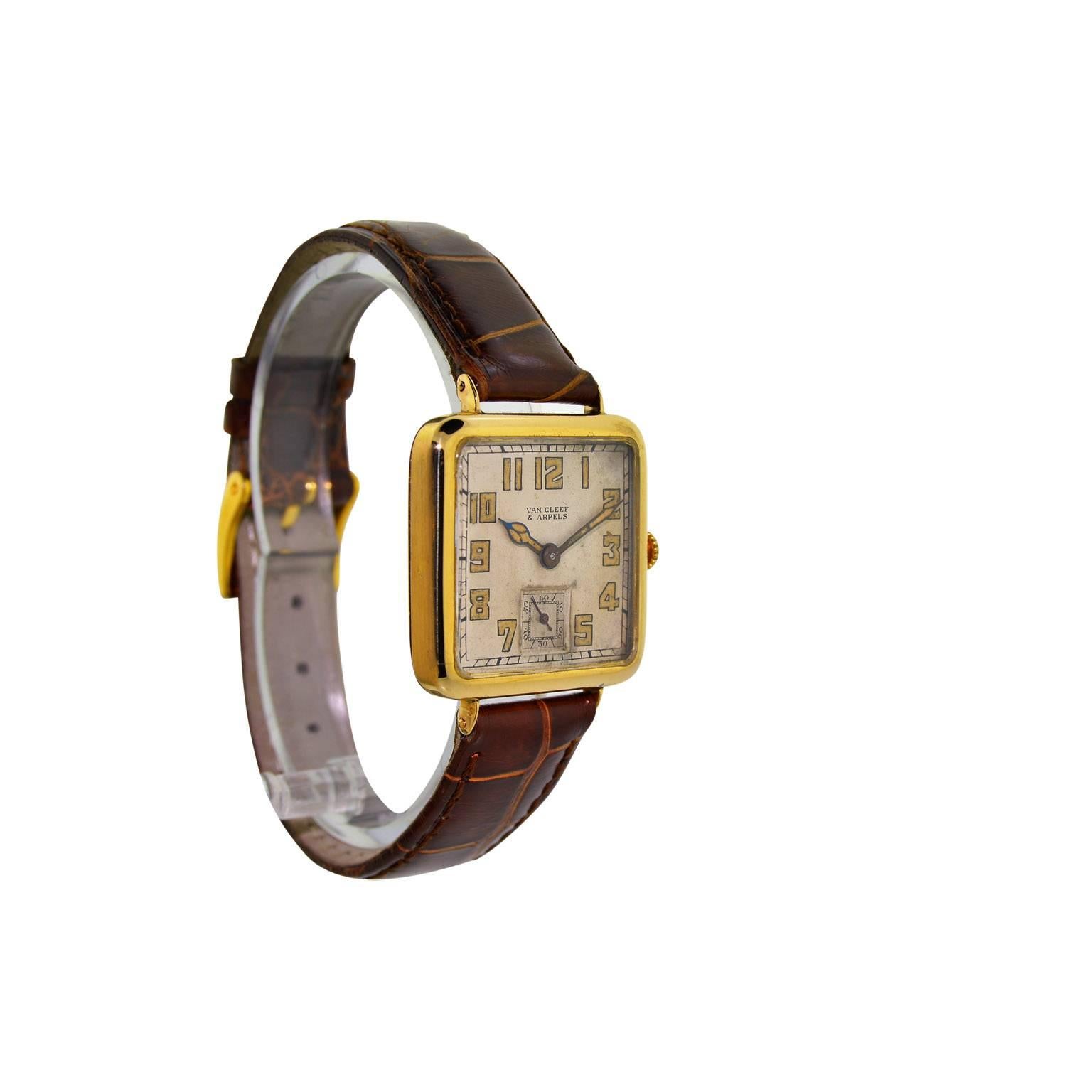 Van Cleef & Arpels: 18 Karat Gelbgold Art-Déco-Uhr mit Handaufzug, ca. 1930er Jahre im Zustand „Hervorragend“ im Angebot in Long Beach, CA
