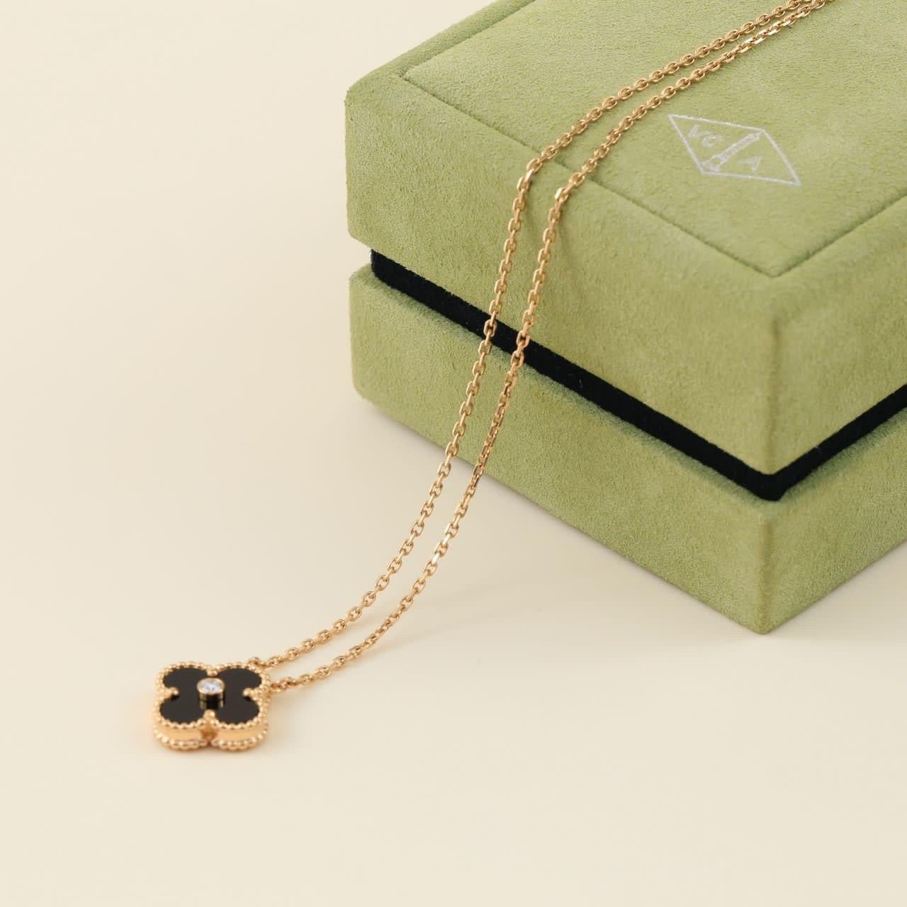 Women's or Men's Van Cleef & Arpels Alhambra 2016 Holiday Diamond Onyx Pendant Necklace