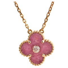 Van Cleef & Arpels Rhodonit Vintage Alhambra Diamant-Anhänger 2021 Holiday