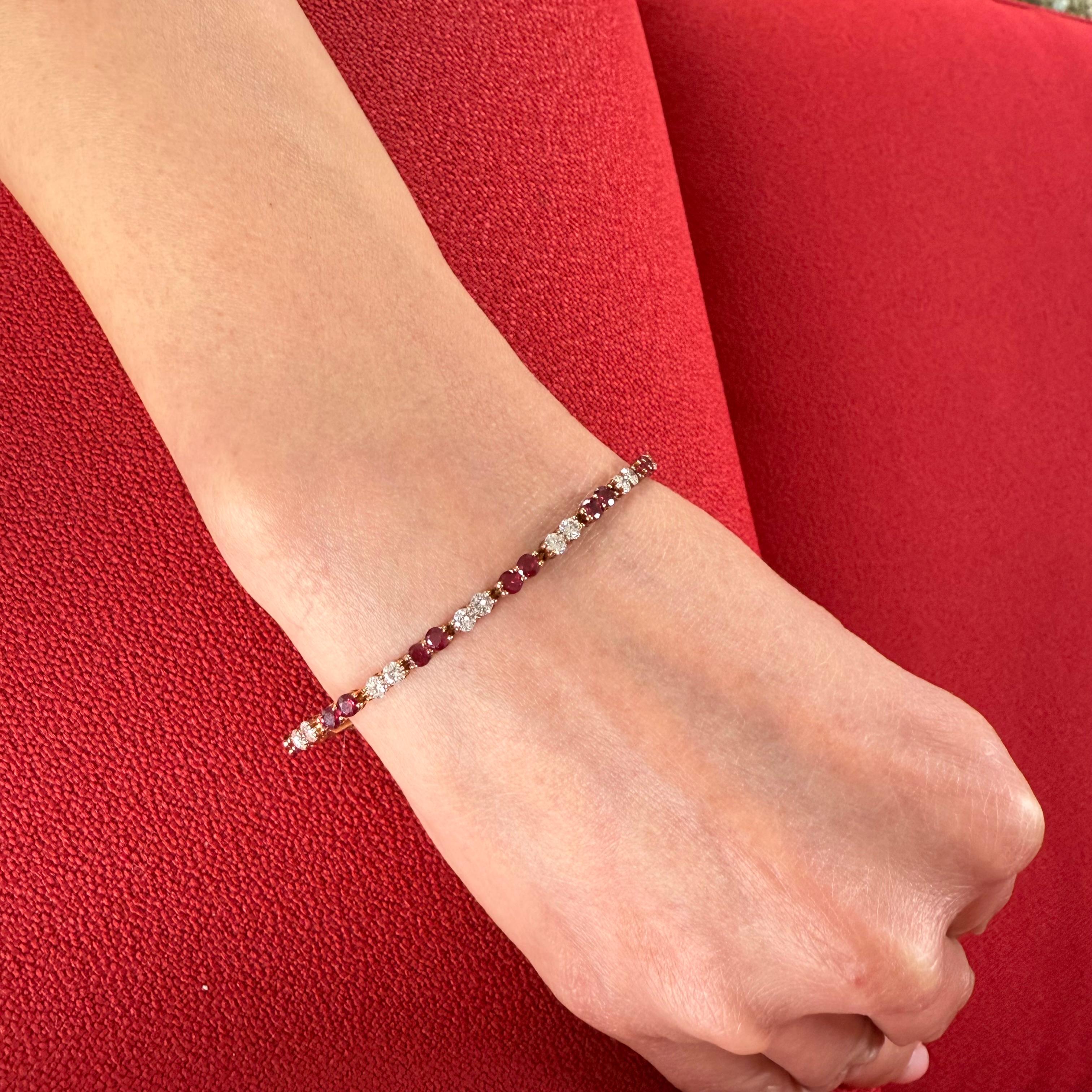 Van Cleef and Arpels Bracelet en rubis, diamants et diamants 18 carats en vente 1