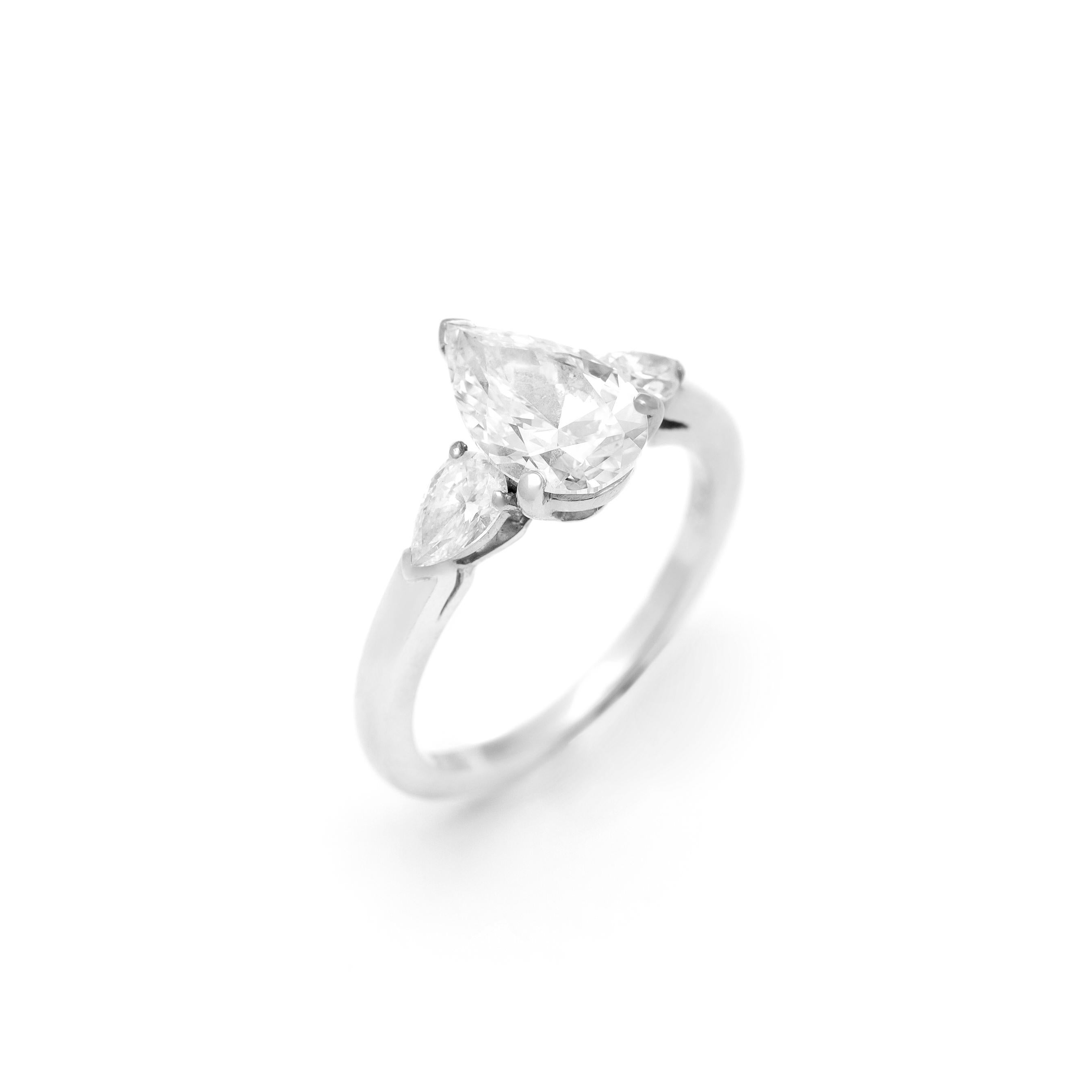 Contemporary Van Cleef and Arpels 1.51 carat Pear Shape D Vvs1 Solitaire White Gold Ring