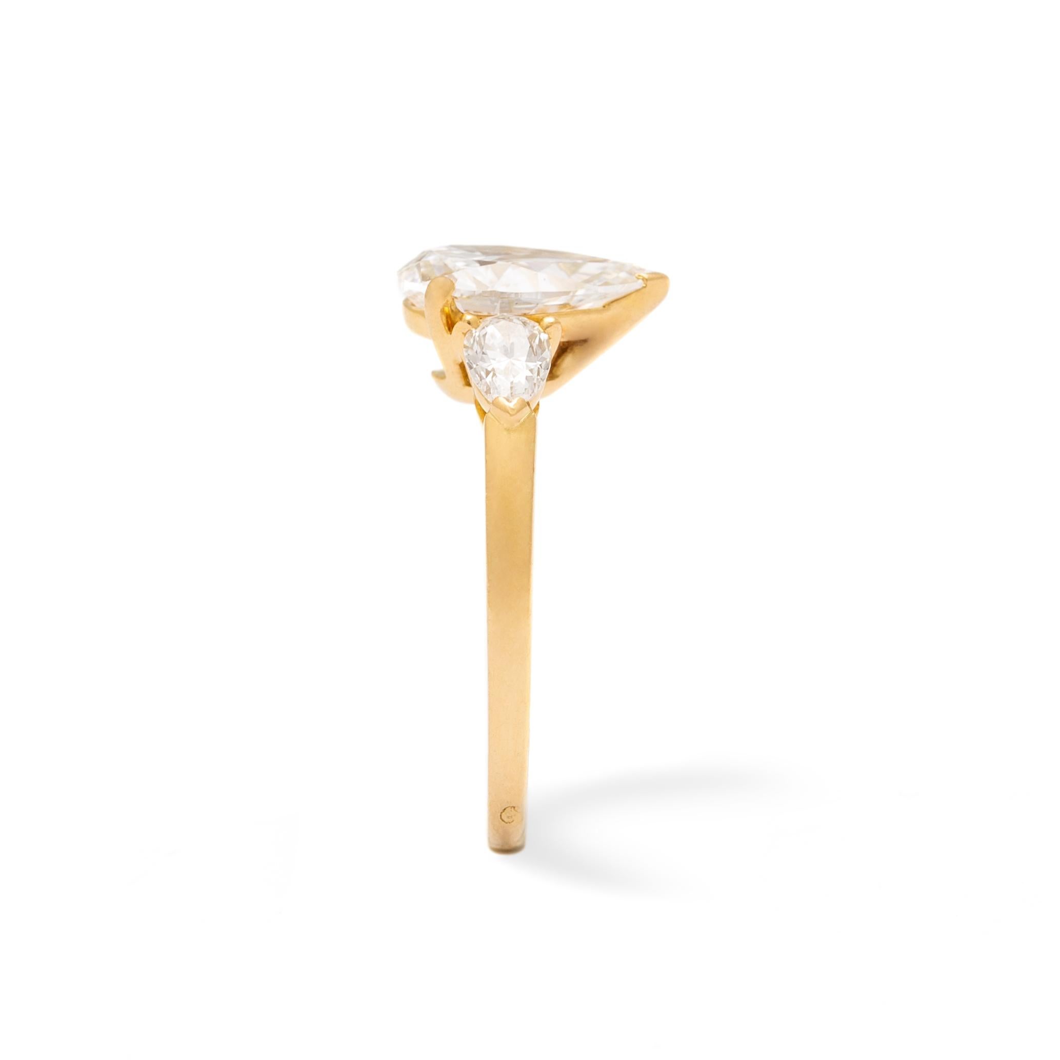Contemporary Van Cleef and Arpels 1.51 Carat Pear Shape D Vvs1 Solitaire Yellow Gold Ring