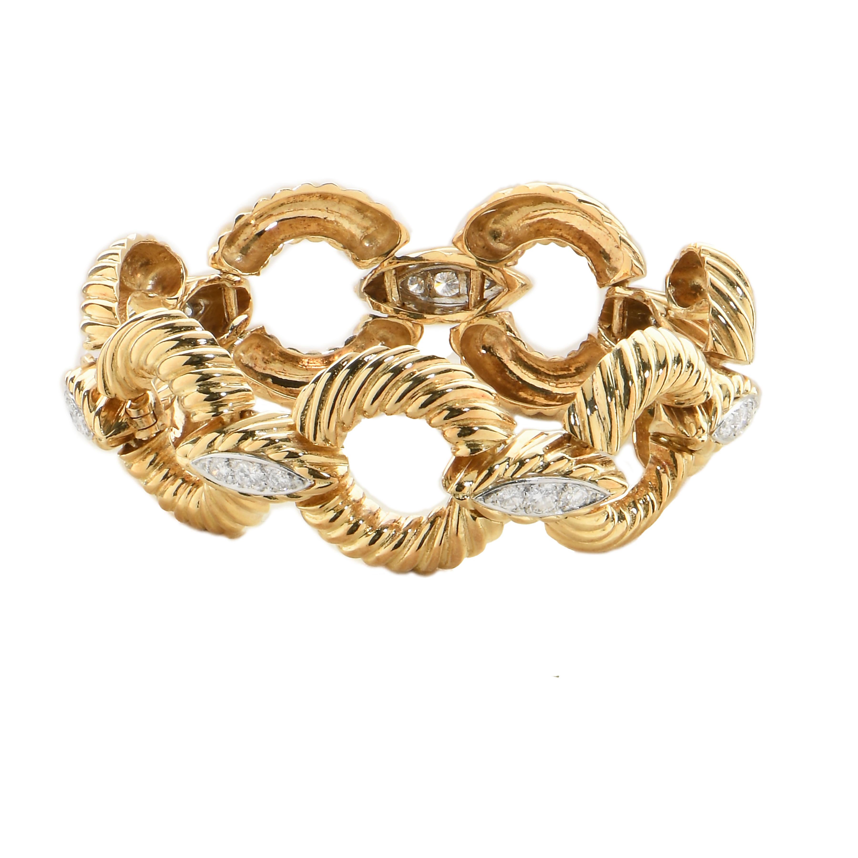 Van Cleef and Arpels, collier Sautoir en or et diamants 3