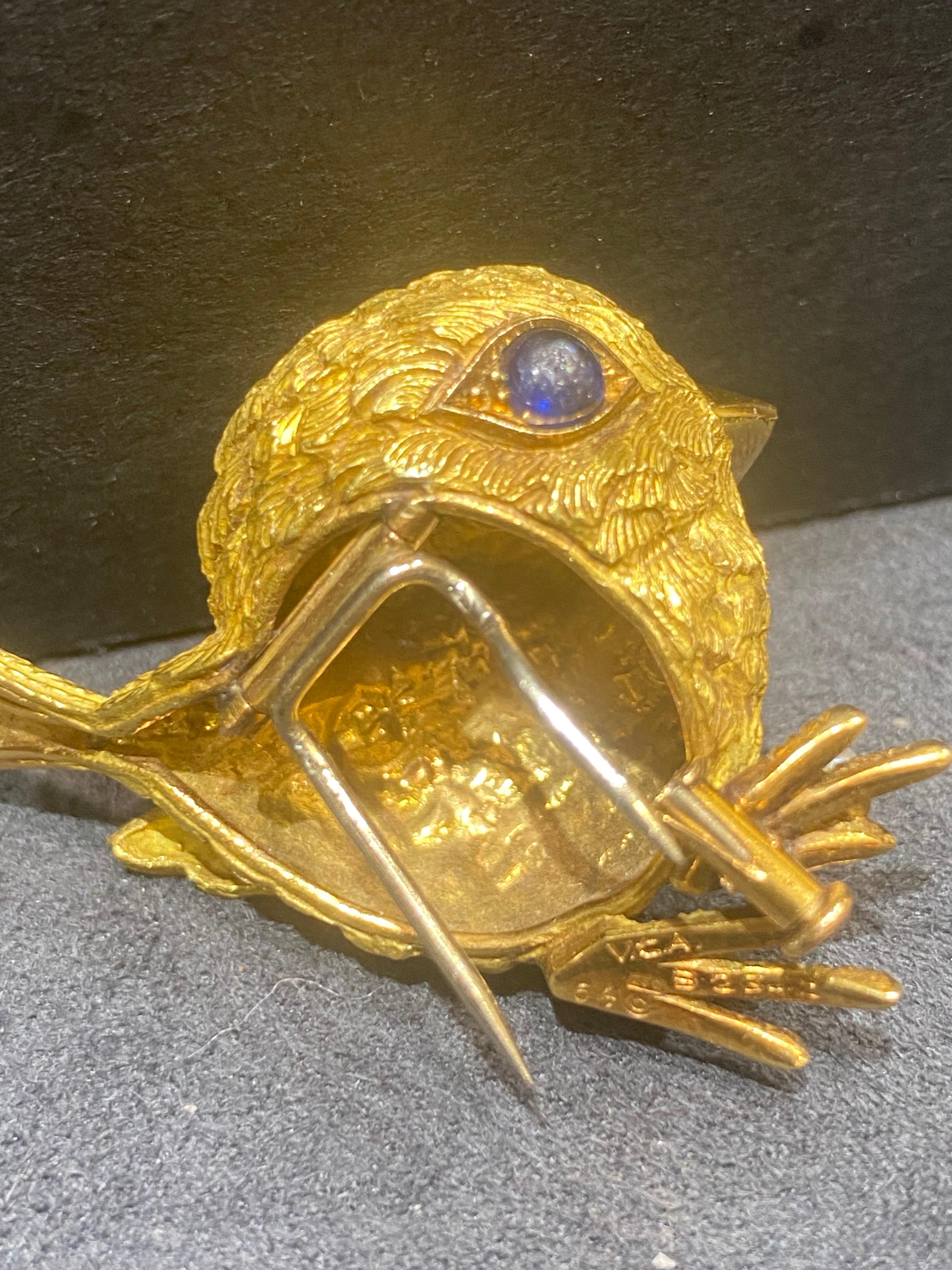 Contemporary Van Cleef and Arpels 18 Karat Gold Bird Brooch in Original Box