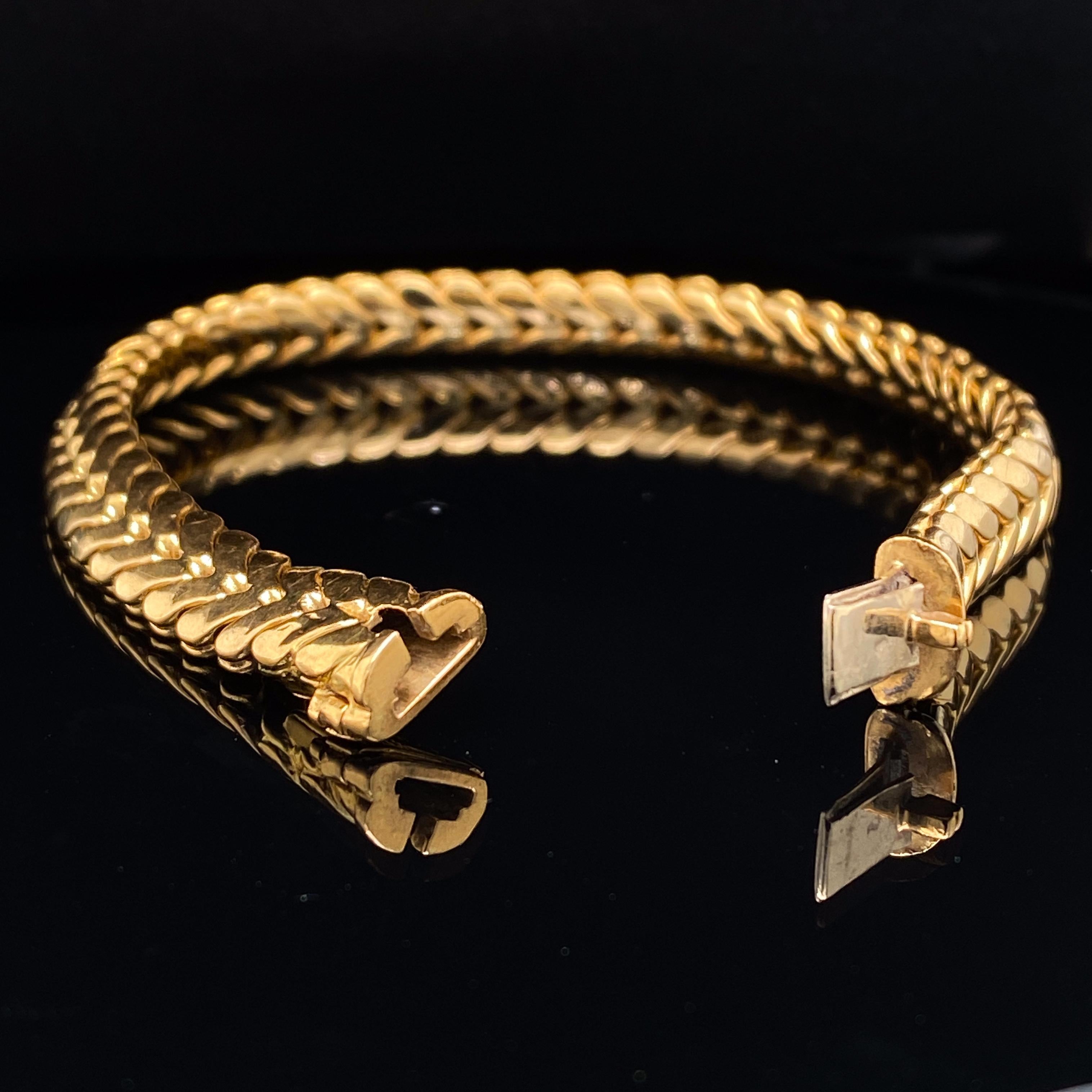 Van Cleef & Arpels 18 Karat Yellow Gold Bracelet 1