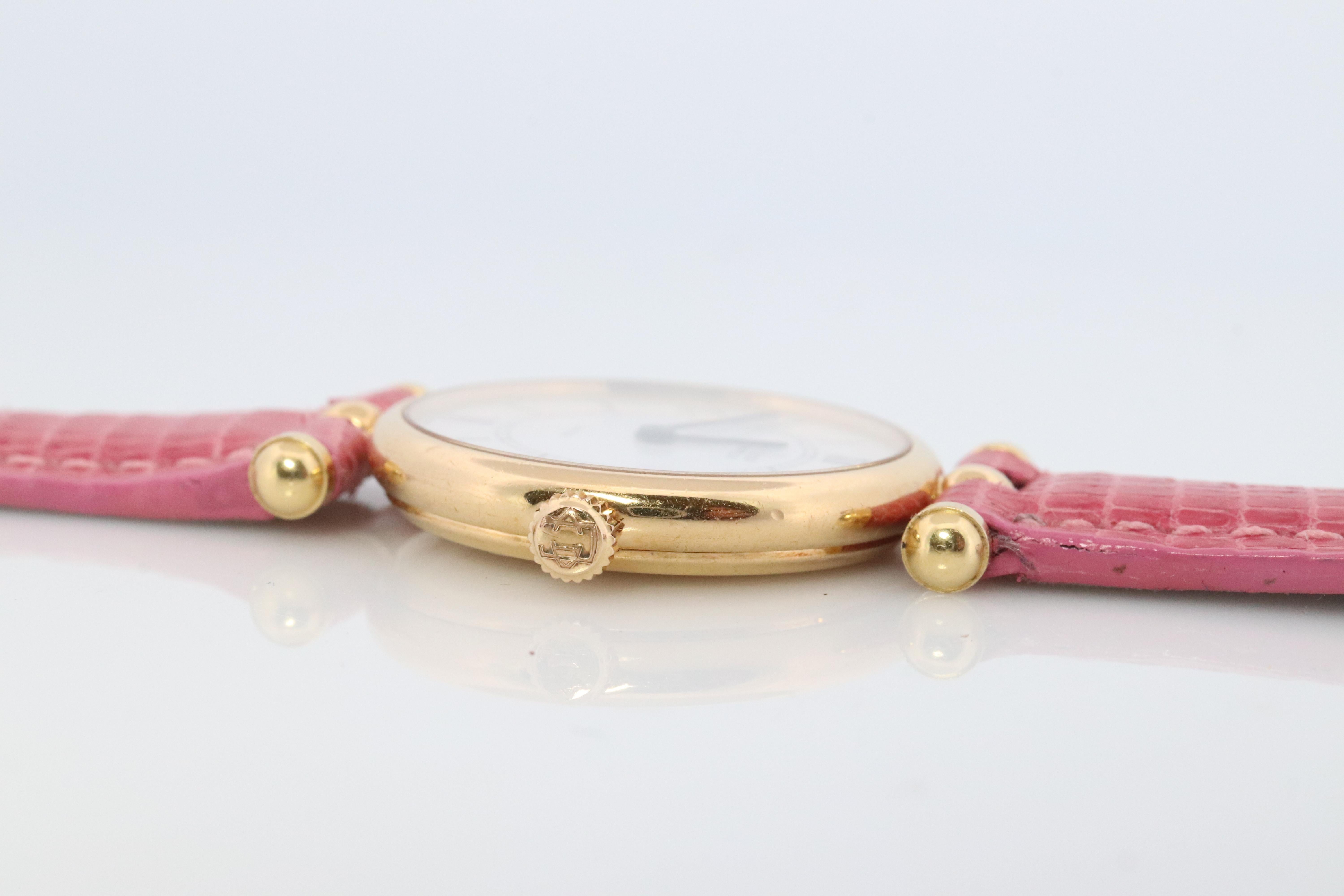 Van Cleef and Arpels 18601 watch. 18k Gold VCA Classique Ladies Watch. 2