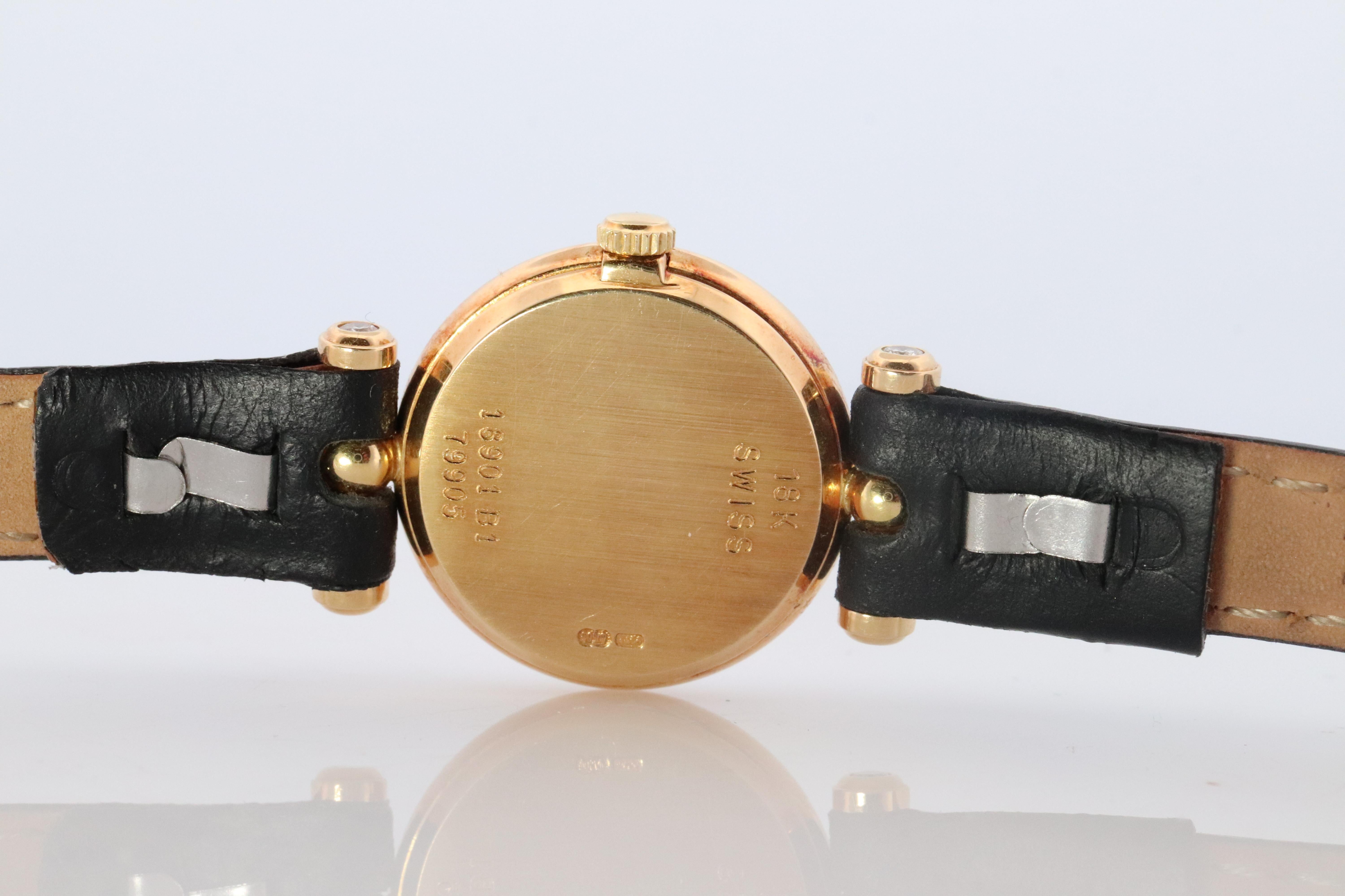 Taille ronde Montre Van Cleef & Arpels 18901. Lunette en or 18k VCA Classique Diamant Saphir. en vente
