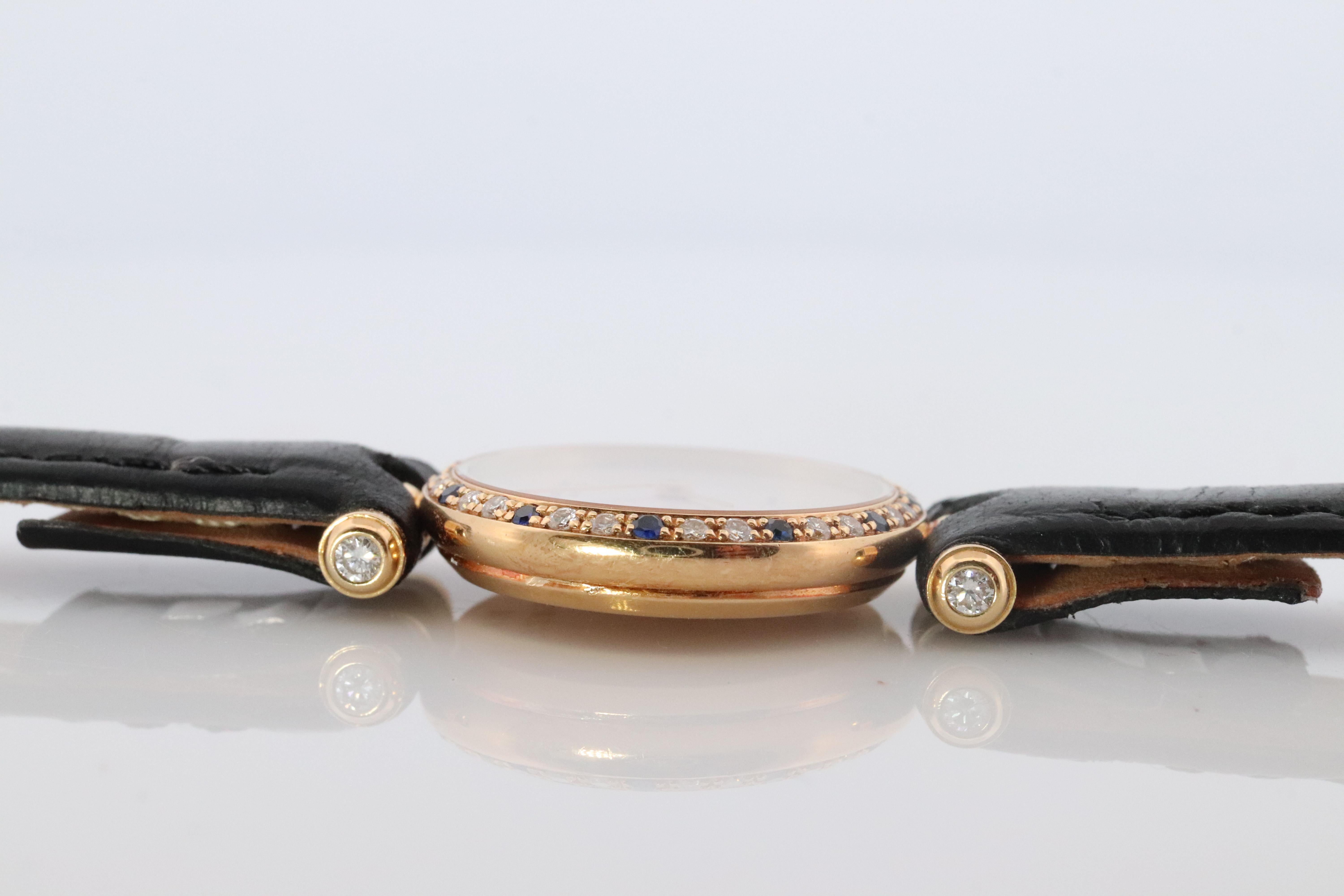 Montre Van Cleef & Arpels 18901. Lunette en or 18k VCA Classique Diamant Saphir. en vente 1