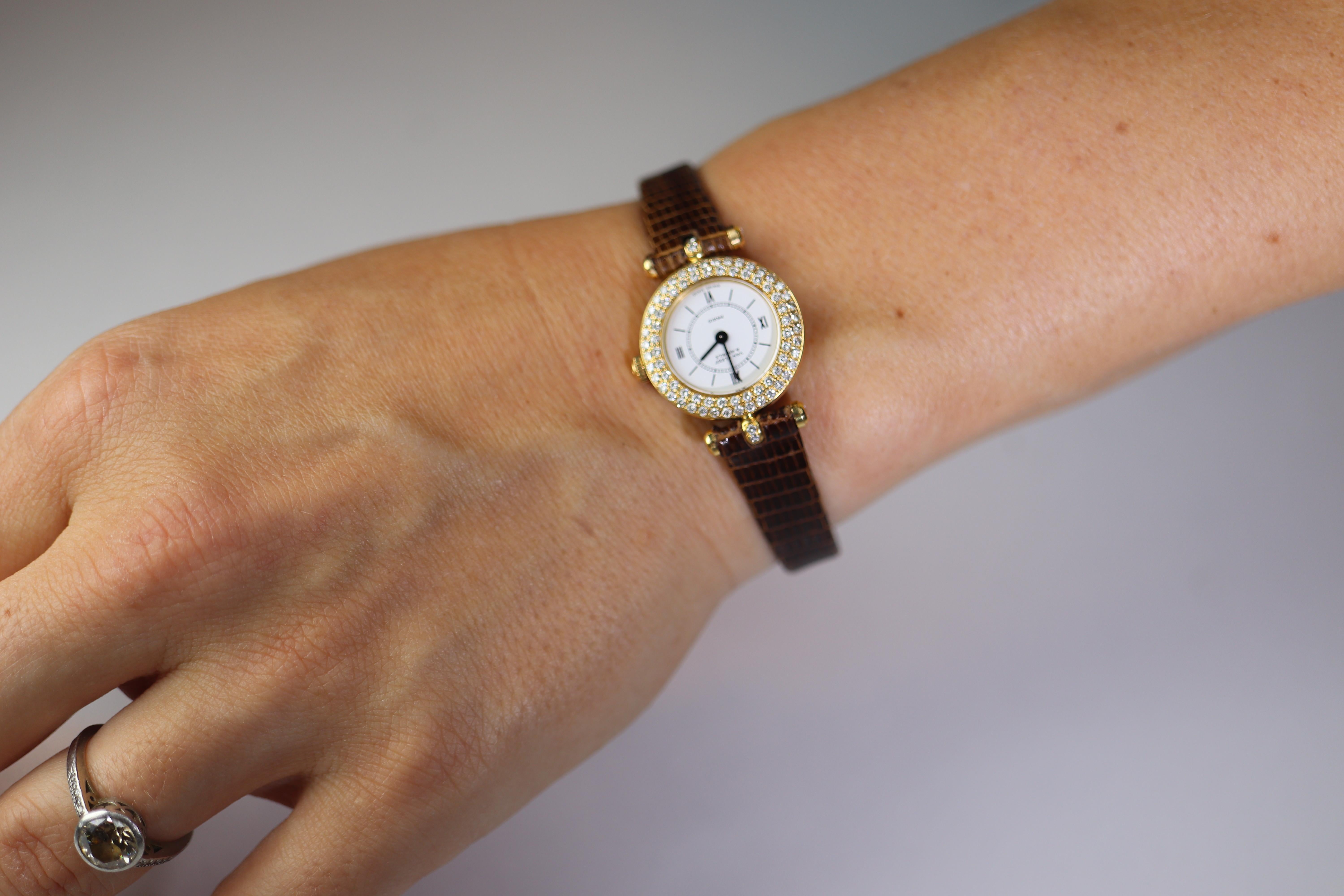 Van Cleef and Arpels 18932 B2 watch. 18k Gold VCA Classique Diamond ...