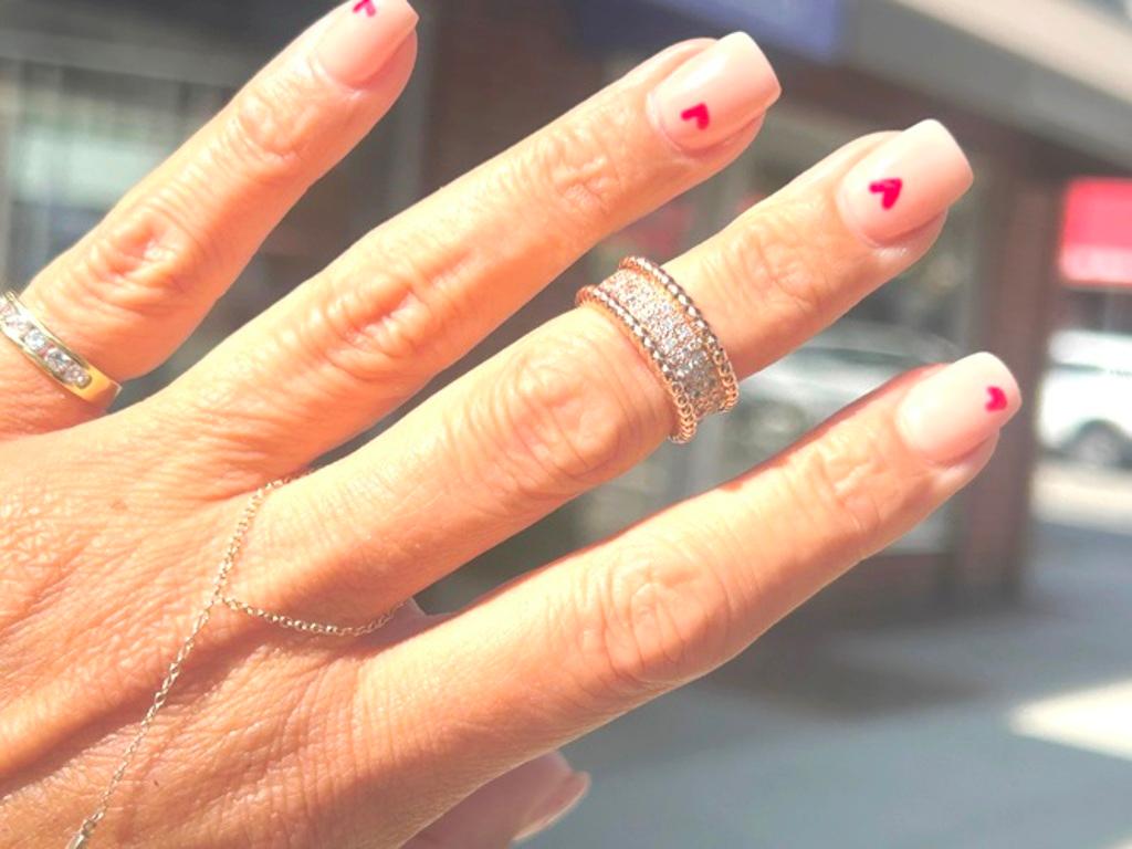 Women's or Men's Van Cleef and Arpels 18K Rose Gold Perlee' 3 Row Diamond Ring 1.11 Carats For Sale