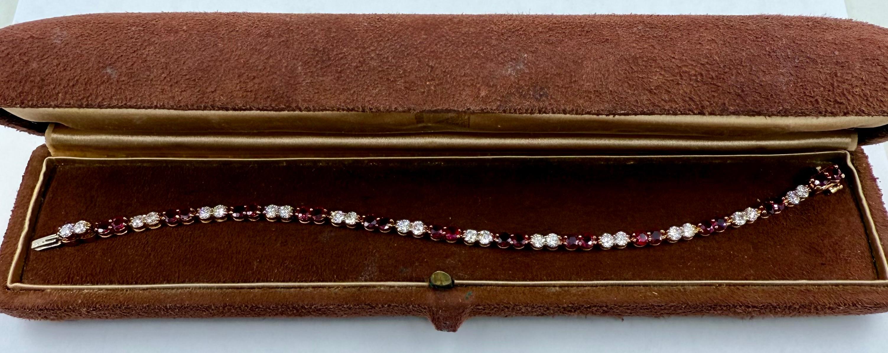 Van Cleef and Arpels Bracelet en rubis, diamants et diamants 18 carats en vente 6