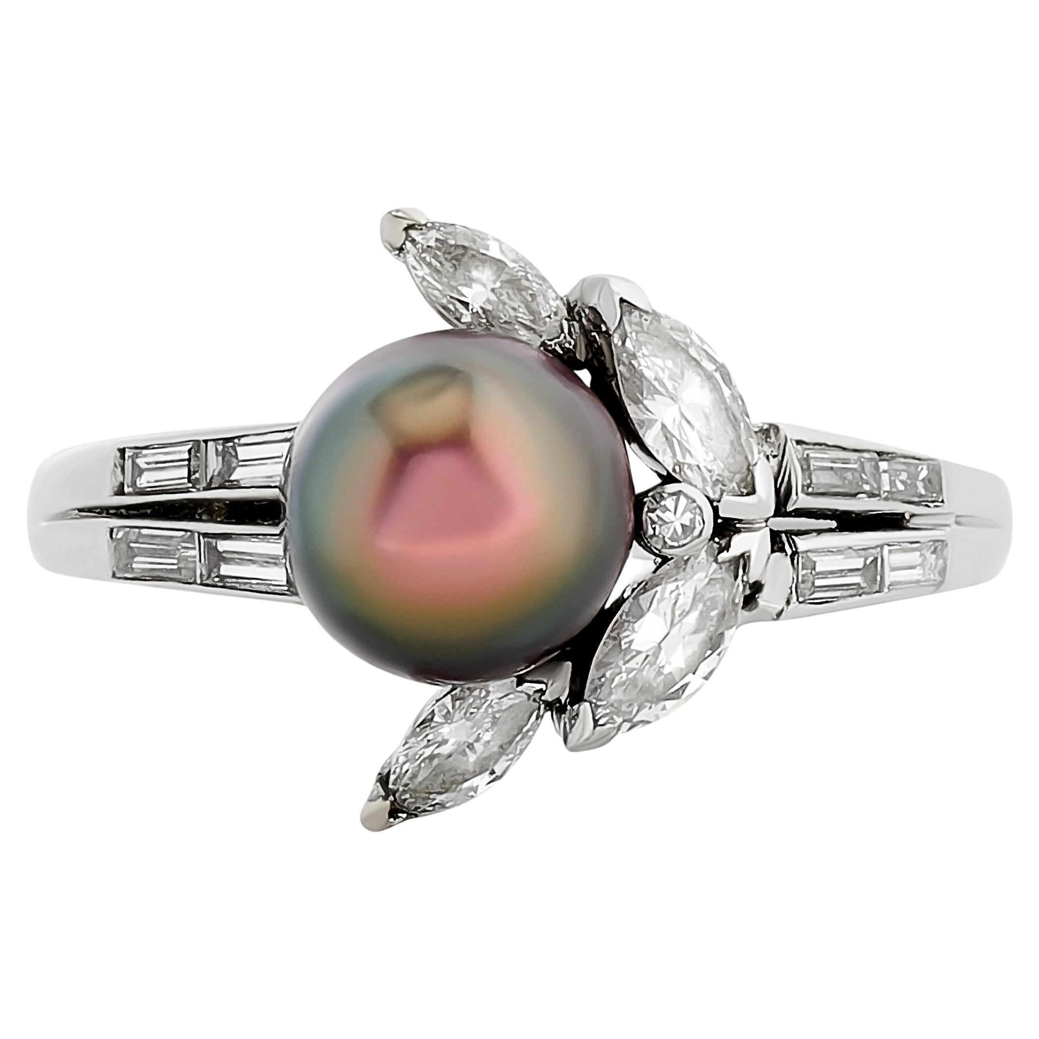 Van Cleef and Arpels: 18 Karat Weißgold Cluster-Ring mit schwarzer Perle und Diamant im Angebot