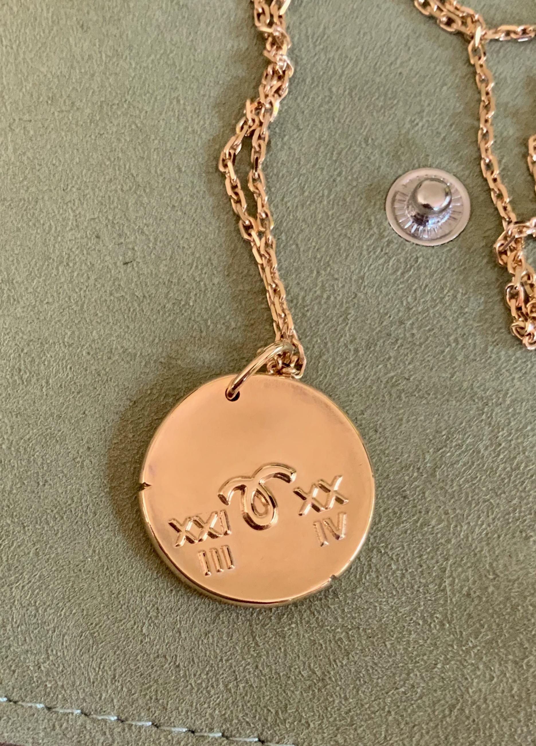 Van Cleef and Arpels 18K Yellow Gold Chain and Medal Arietis, 'Aries' 2