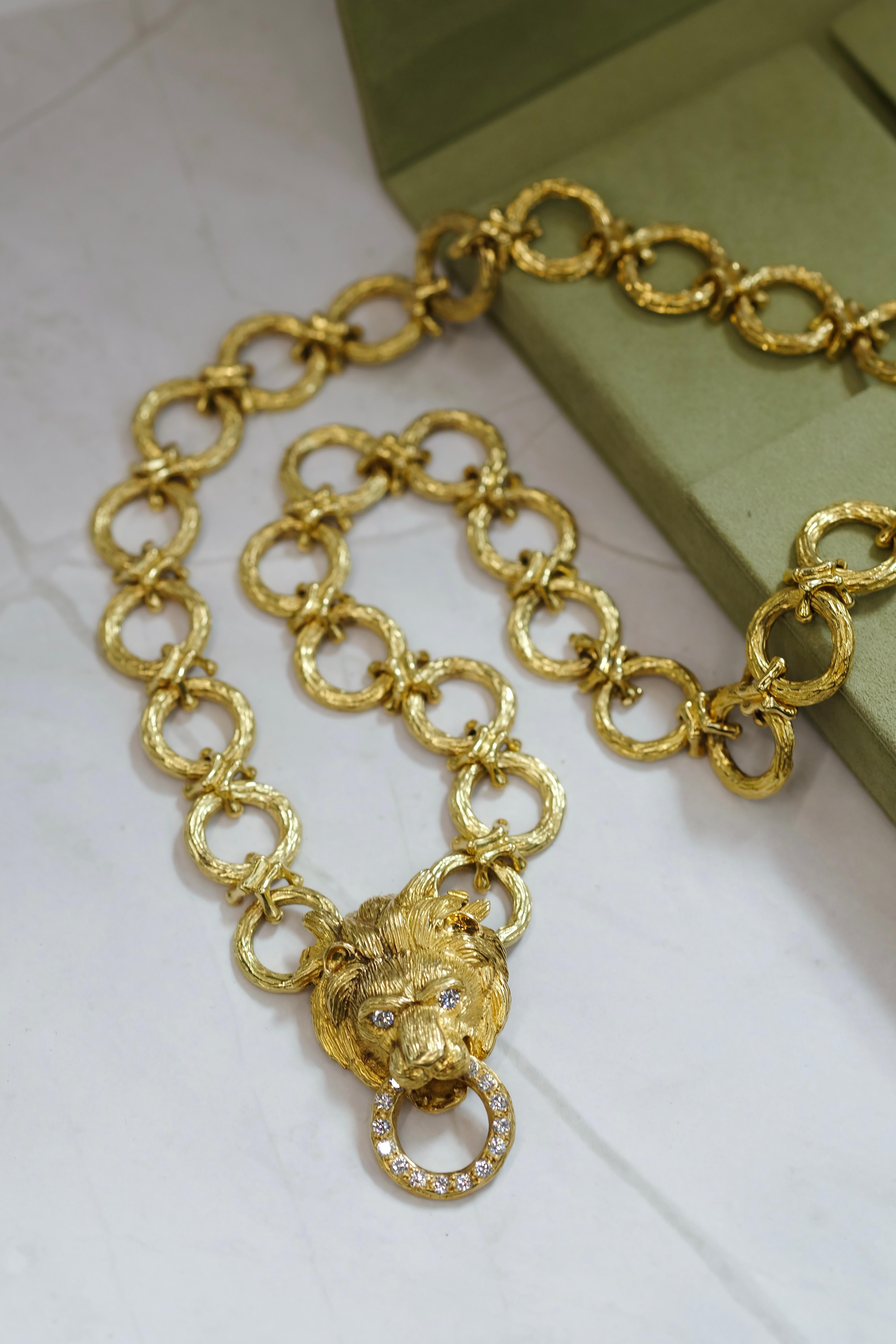 Van Cleef and Arpels 18K Yellow Gold Lion Brooch Pendant Convertible Necklace For Sale 5