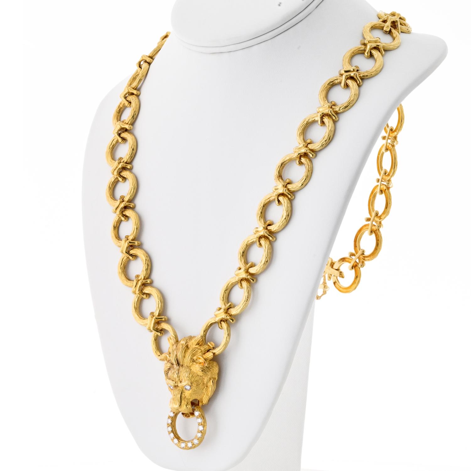 Modern Van Cleef and Arpels 18K Yellow Gold Lion Brooch Pendant Convertible Necklace For Sale