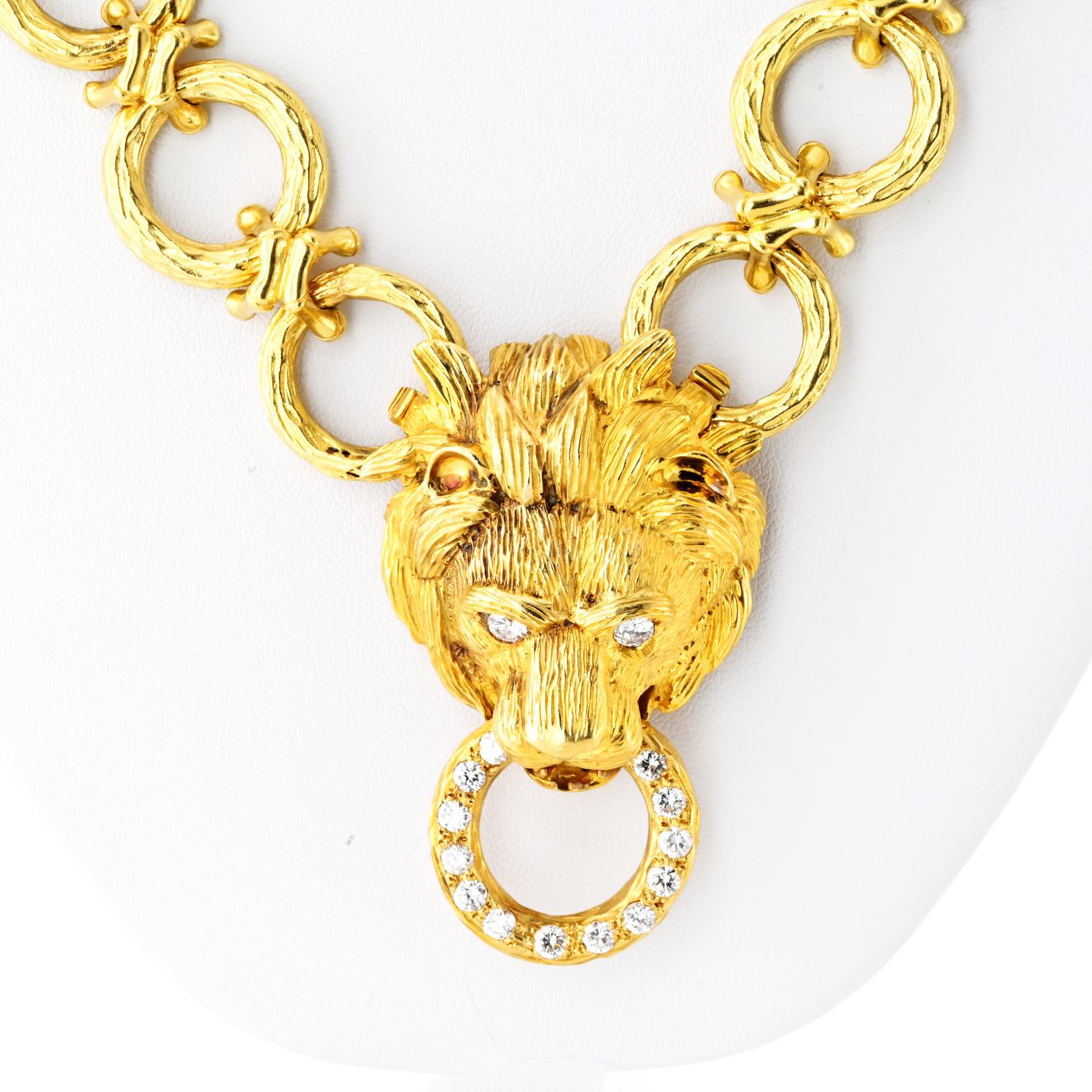Round Cut Van Cleef and Arpels 18K Yellow Gold Lion Brooch Pendant Convertible Necklace For Sale