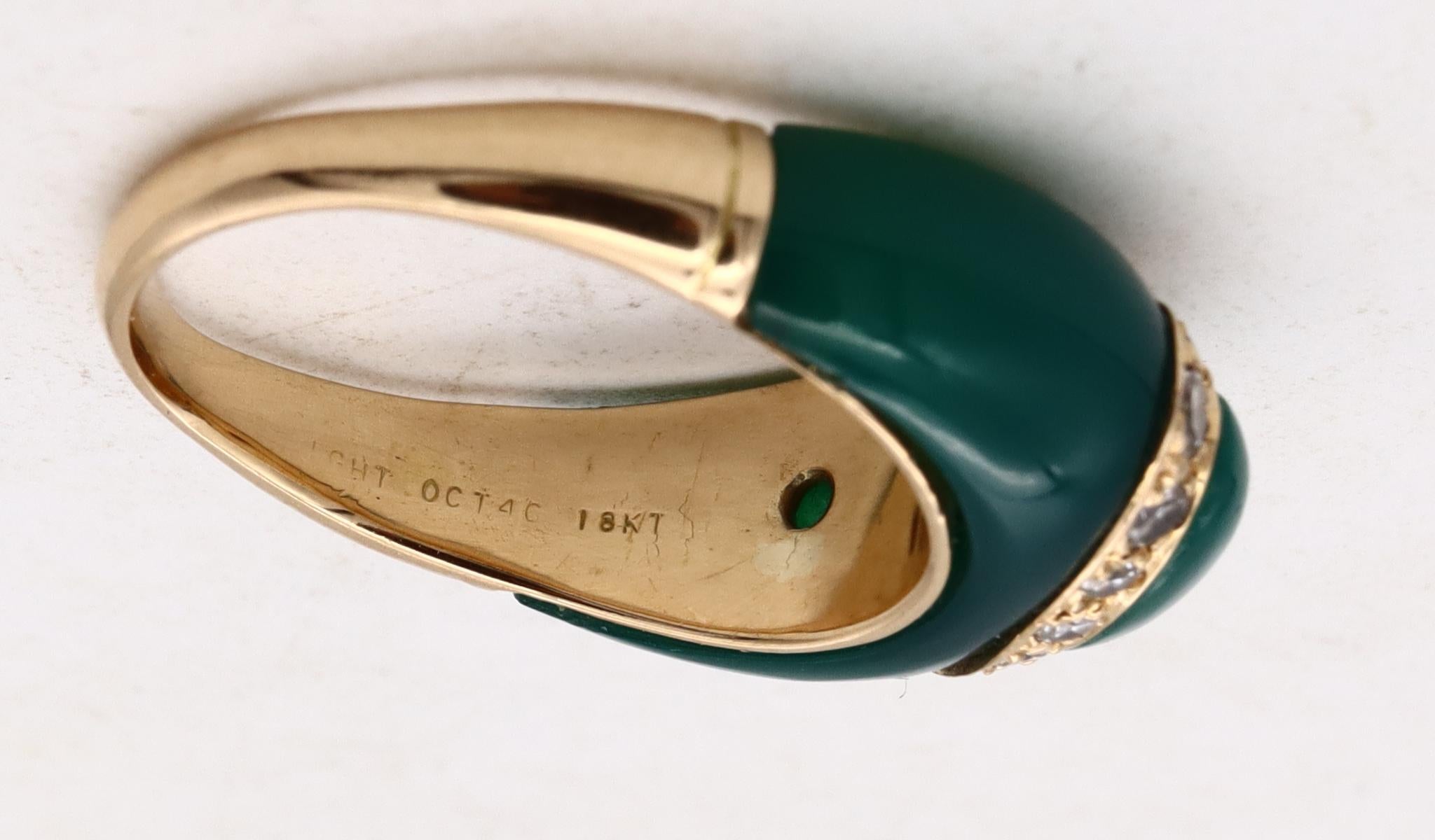 Van Cleef and Arpels 1970 Paris 18Kt Yellow Gold Ring 12 VS Diamonds Chrysoprase 2