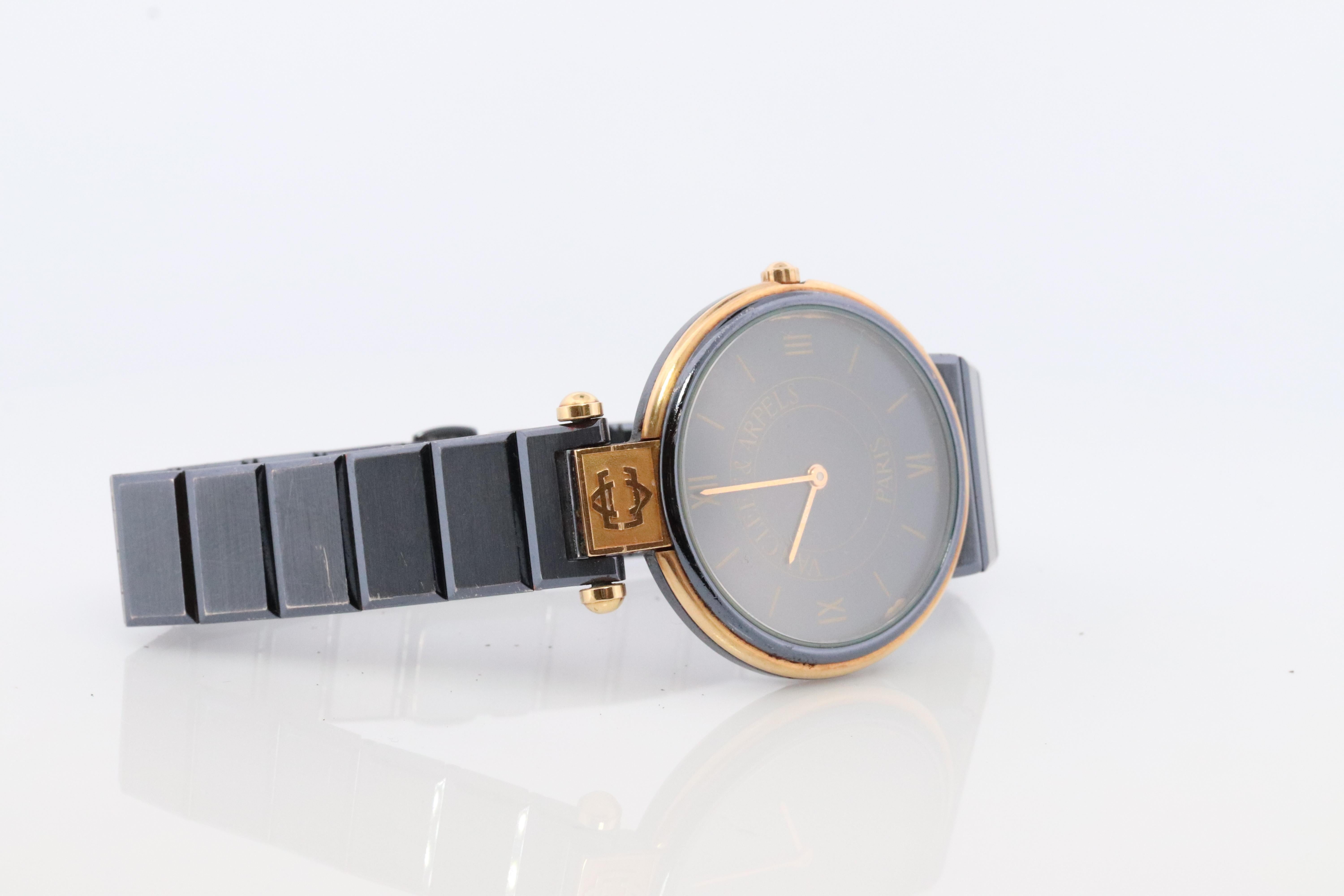Women's Van Cleef and Arpels 43106 watch. Vintage VCA Ladies 30mm wristwatch. La Collect