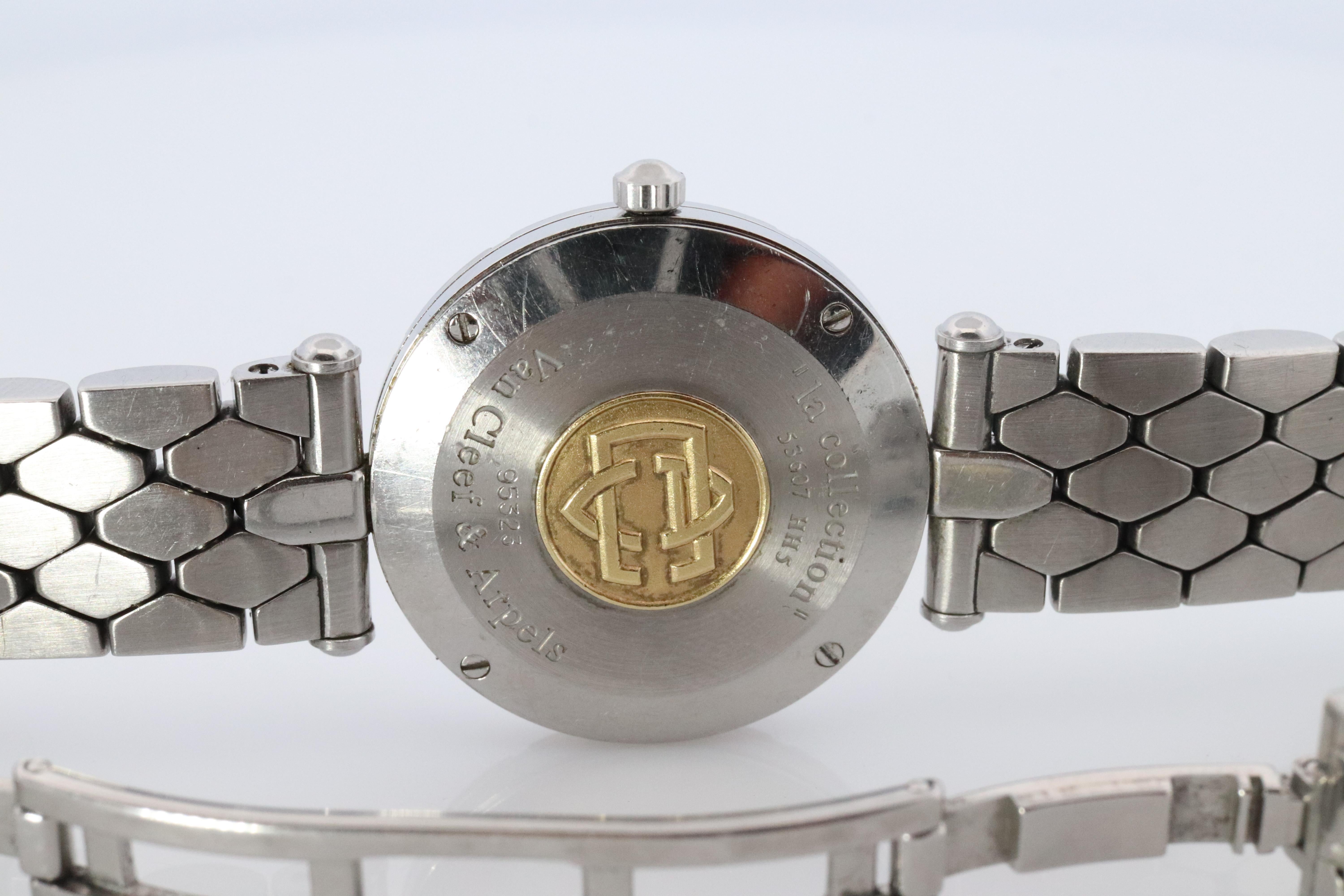 Montre Van Cleef & Arpels 53607 HHS. La Collection S S 18k Montre ronde 25mm en vente 1