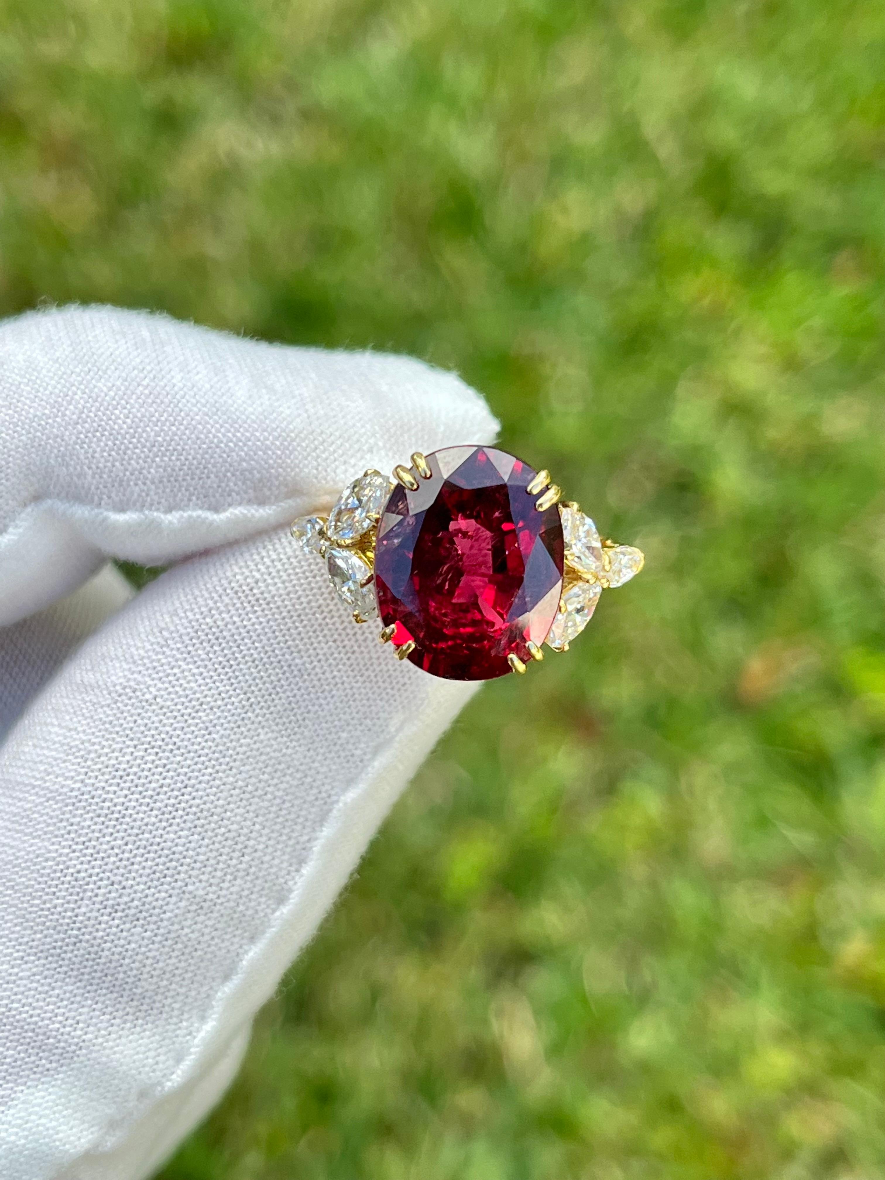 Van Cleef and Arpels 8.85 Carat No Heat Oval-Cut Ruby 18k Gold GRS Cert Ring For Sale 4