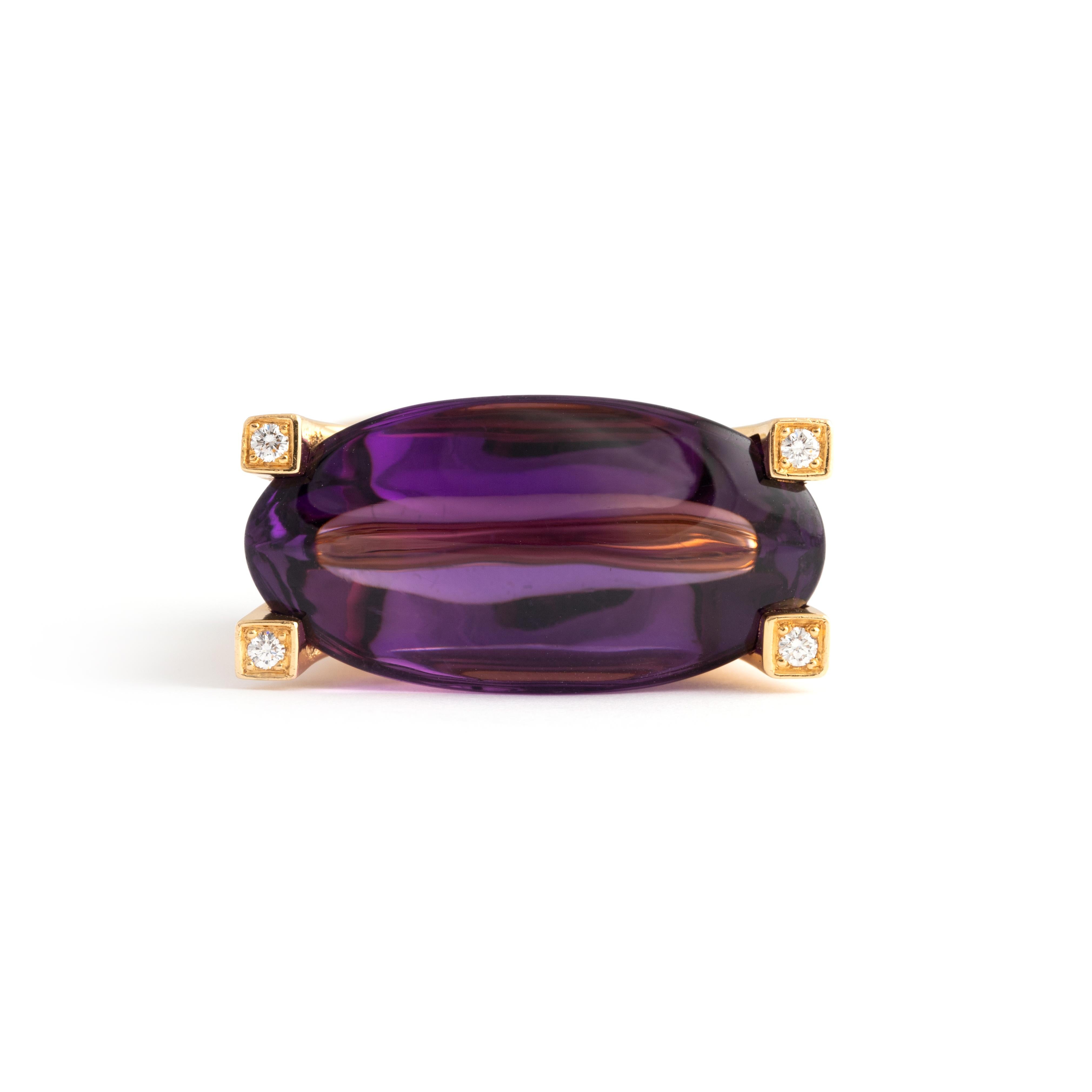 Van Cleef and Arpels important Amethyst Diamond Yellow Gold 18K Ring.

This Van Cleef & Arpels ring features a significant amethyst set in 18K yellow gold, accented with sparkling diamonds. Signed 