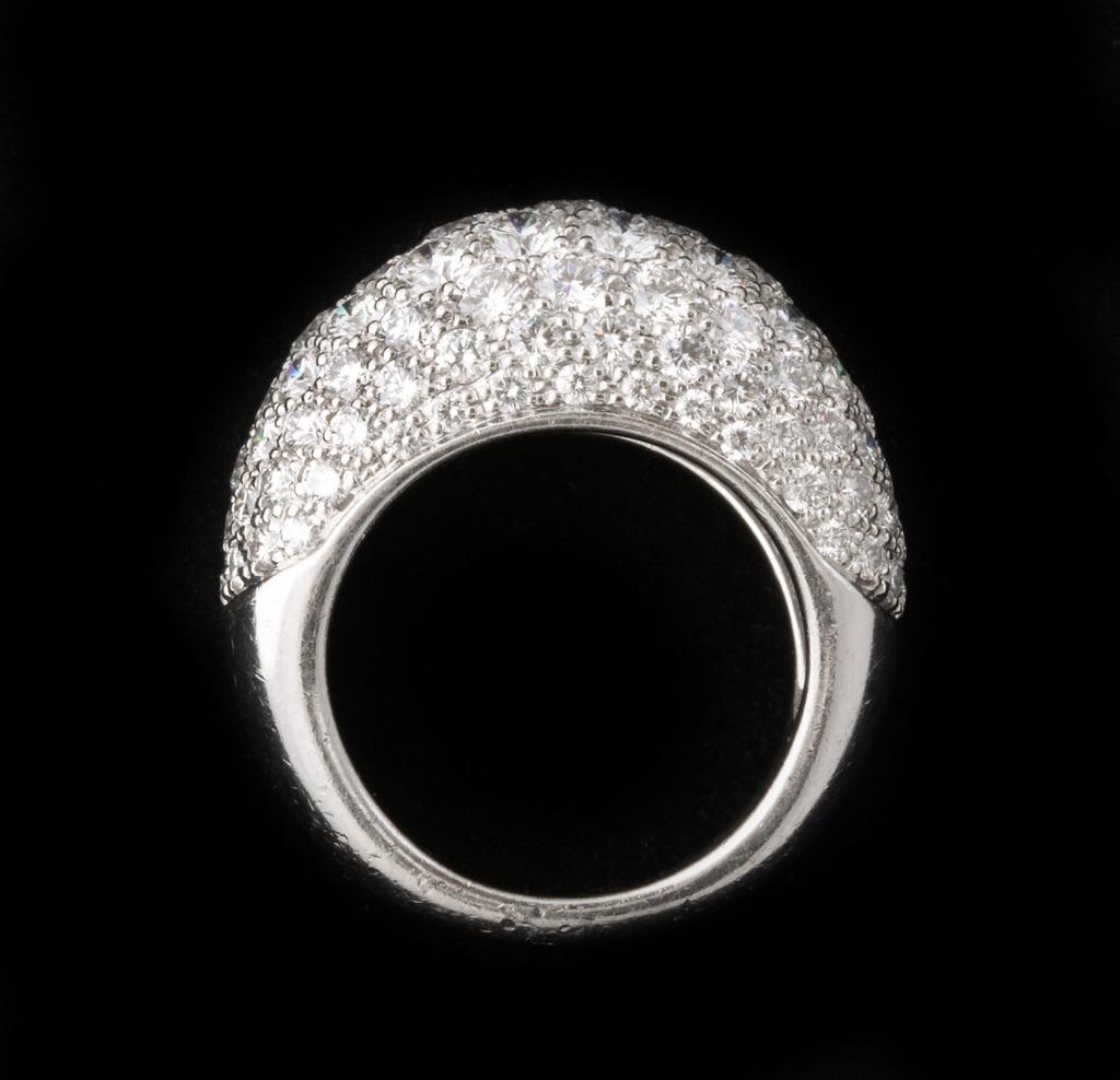 Women's or Men's Van Cleef & Arpels Bombé Diamond Ring