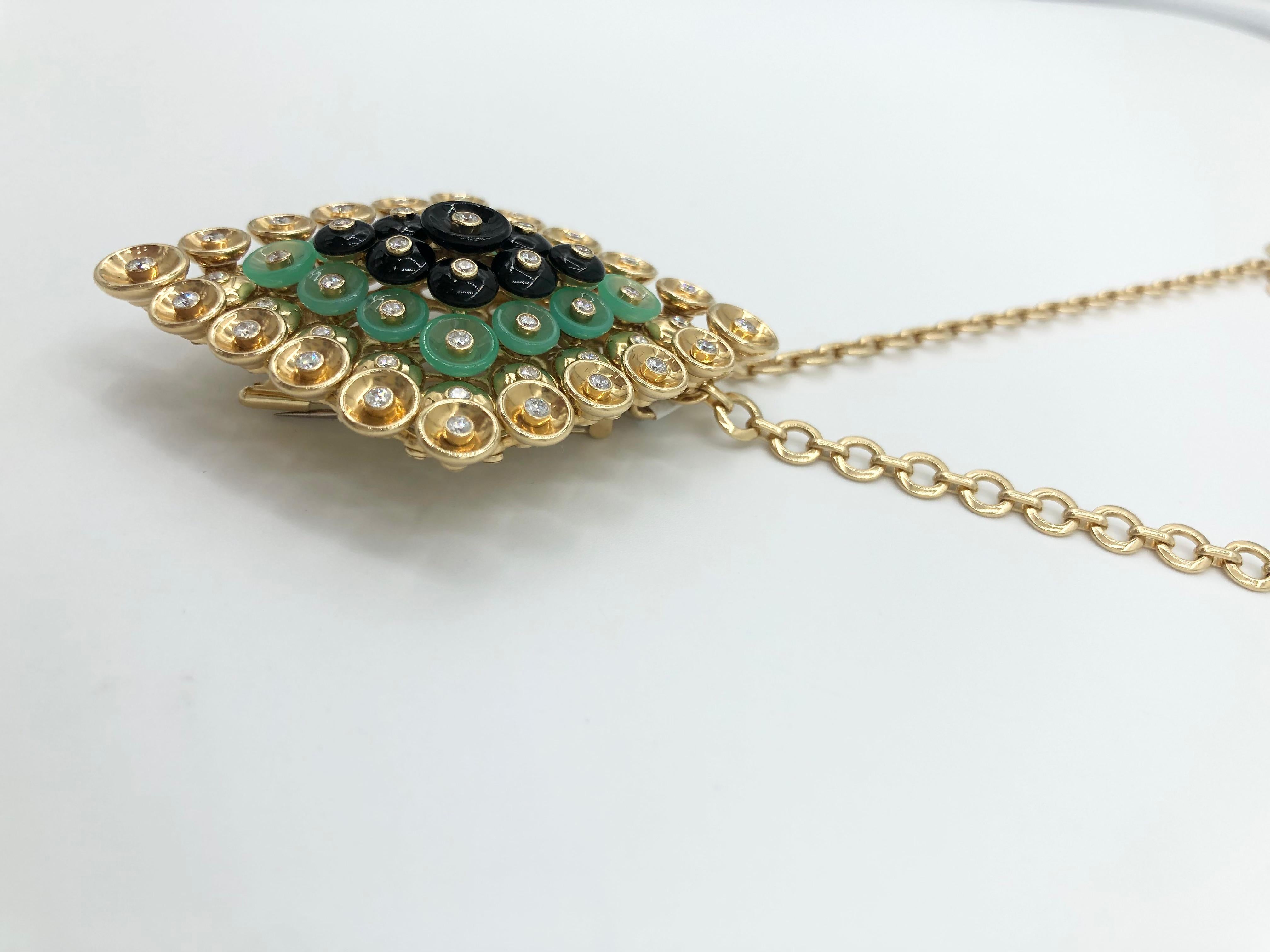 Van Cleef and Arpels Bouton d'or pendant and detachable clip In New Condition For Sale In West Palm Beach, FL