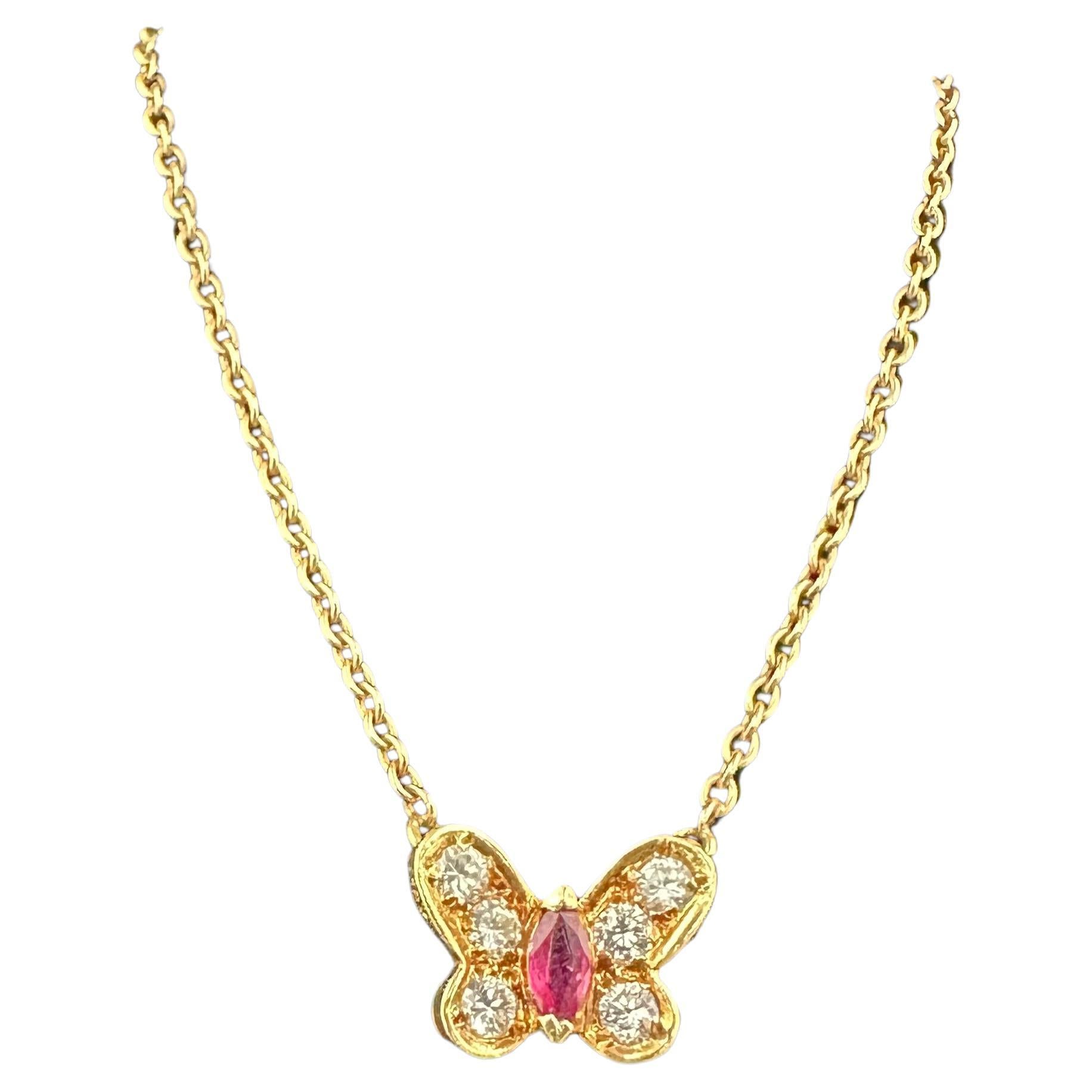 Van Cleef and Arpels Butterfly Pendants Necklace 18k Yellow Gold For Sale