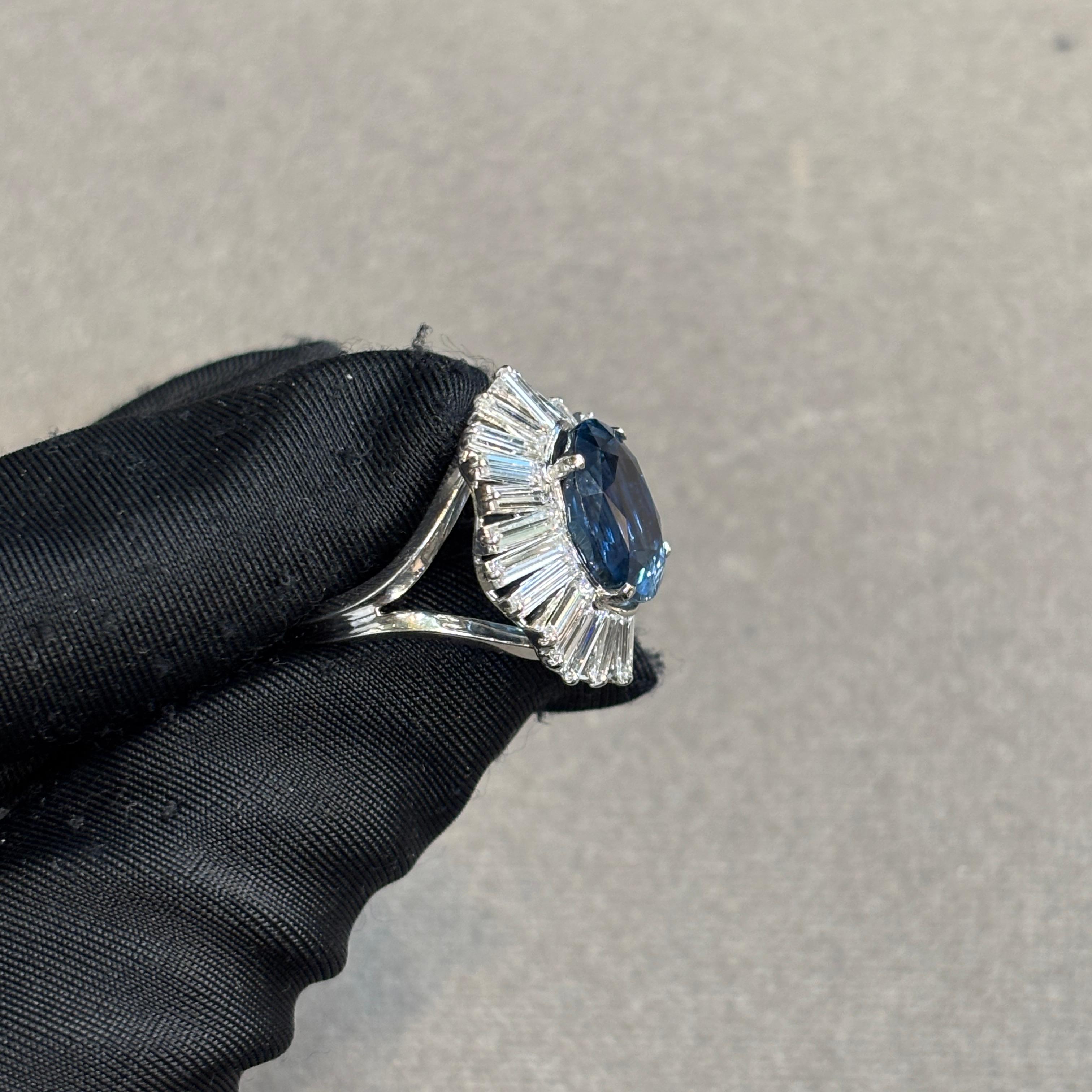 Van Cleef & Arpels Zertifizierter Ballerina-Ring mit natürlichem Saphir im Zustand „Hervorragend“ im Angebot in New York, NY