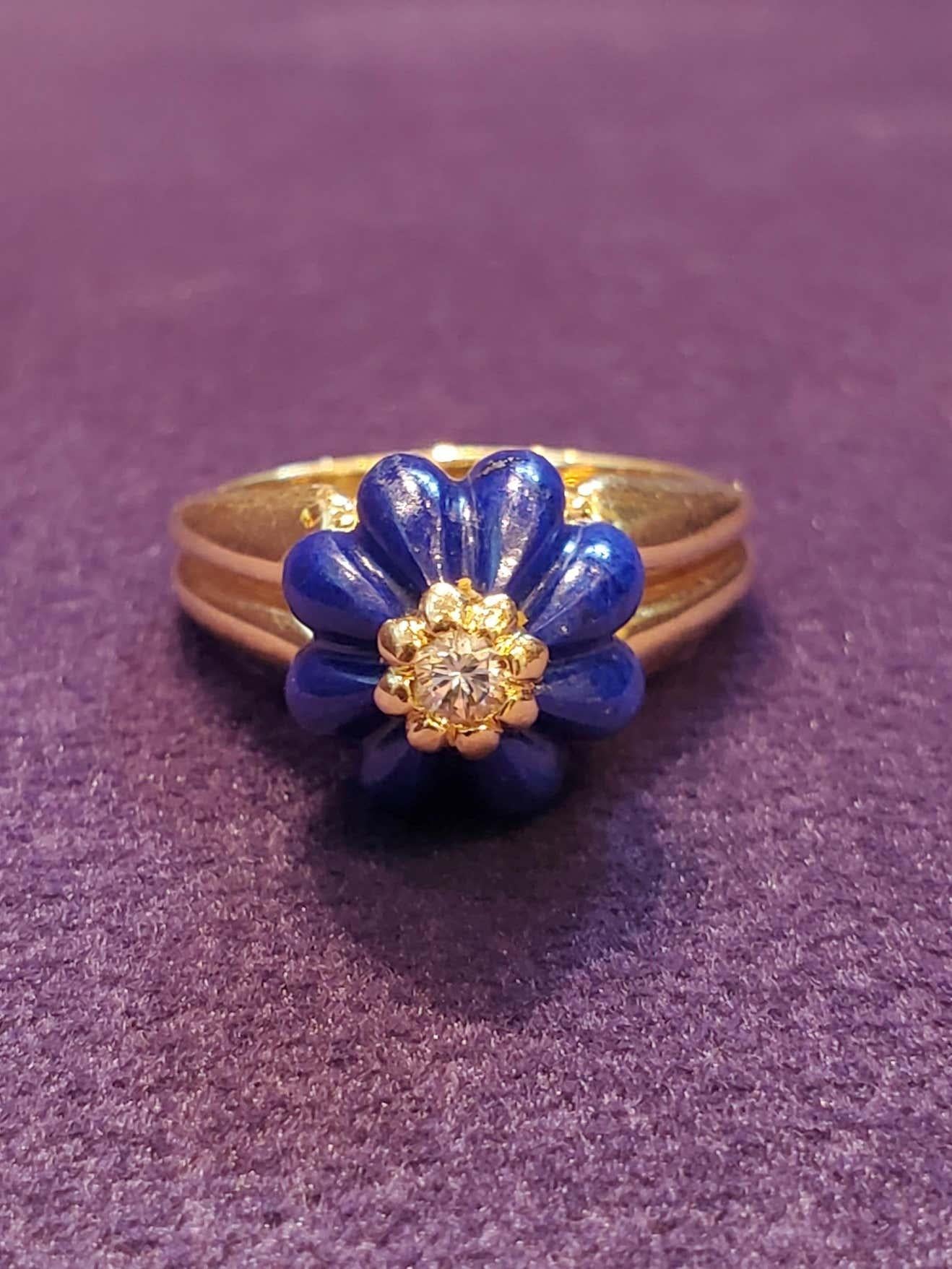Van Cleef and Arpels Coral and Lapis Ring Set For Sale 8