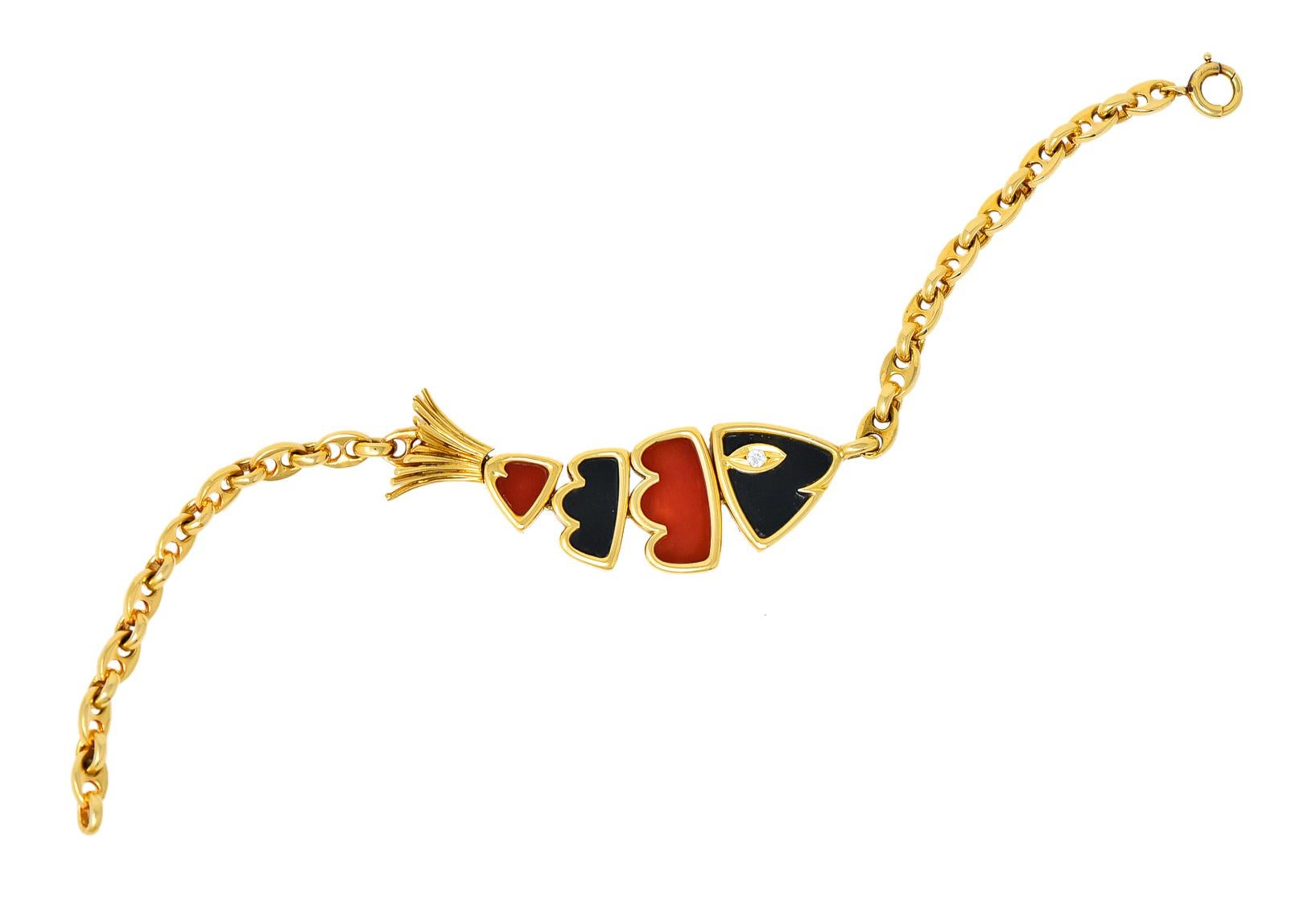Van Cleef & Arpels Coral Black Onyx 18 Karat Gold Articulated Fish Bracelet 4