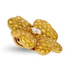 Orecchini Van Cleef & Arpels Cosmos con fiori in diamanti giallo vivido