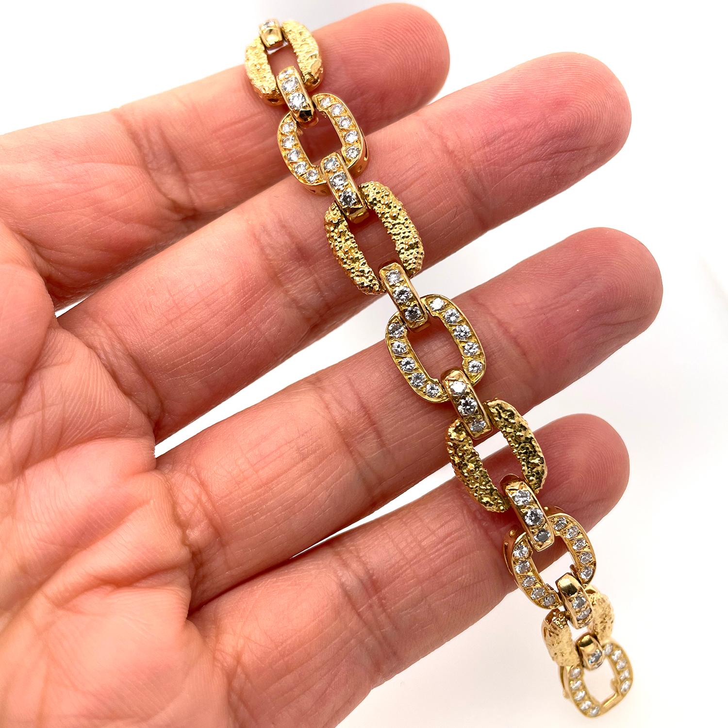 Retro Van Cleef and Arpels Diamond and Textured Gold Bracelet, ca. 1940s For Sale