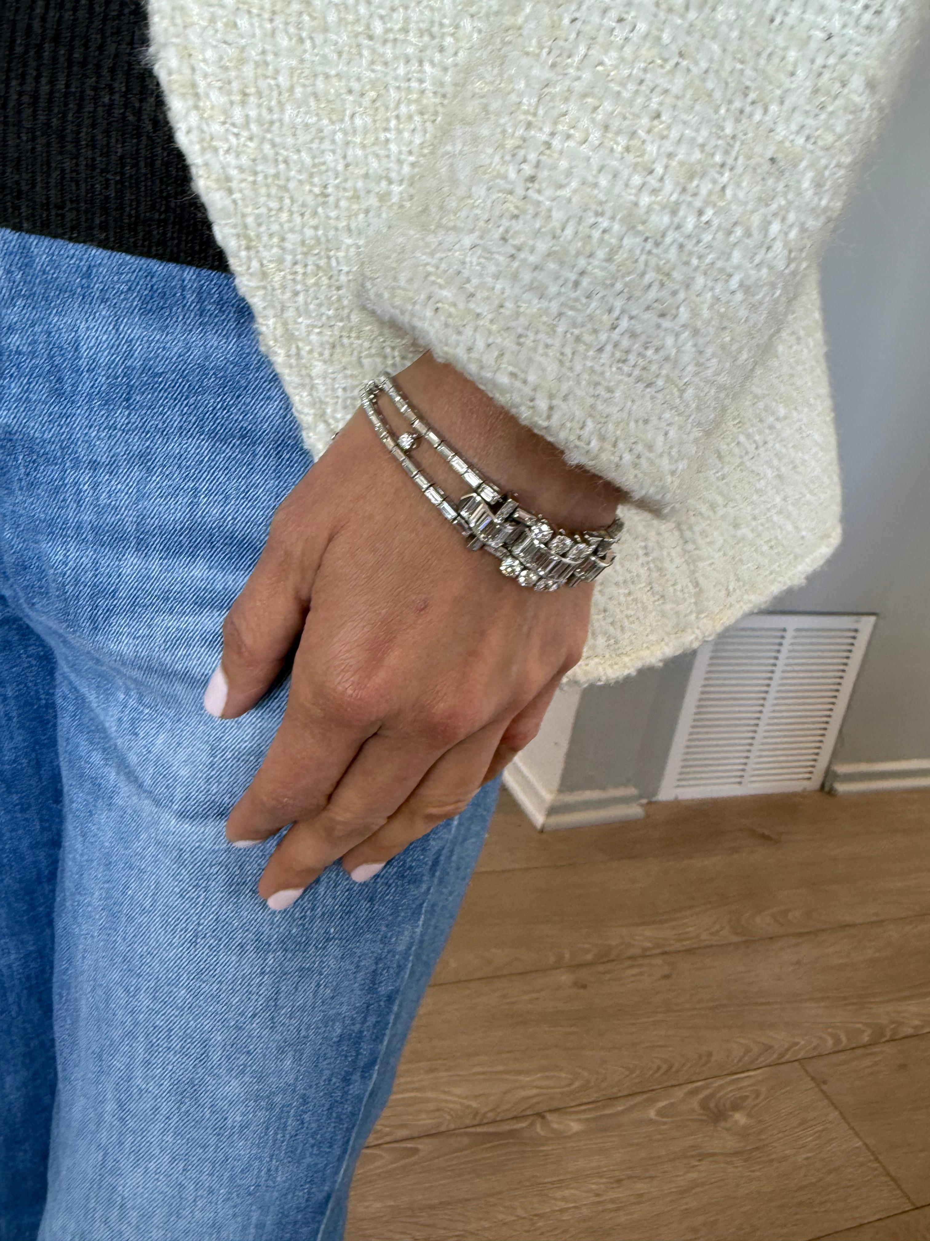 Van Cleef and Arpels Diamond Bracelet French For Sale 5